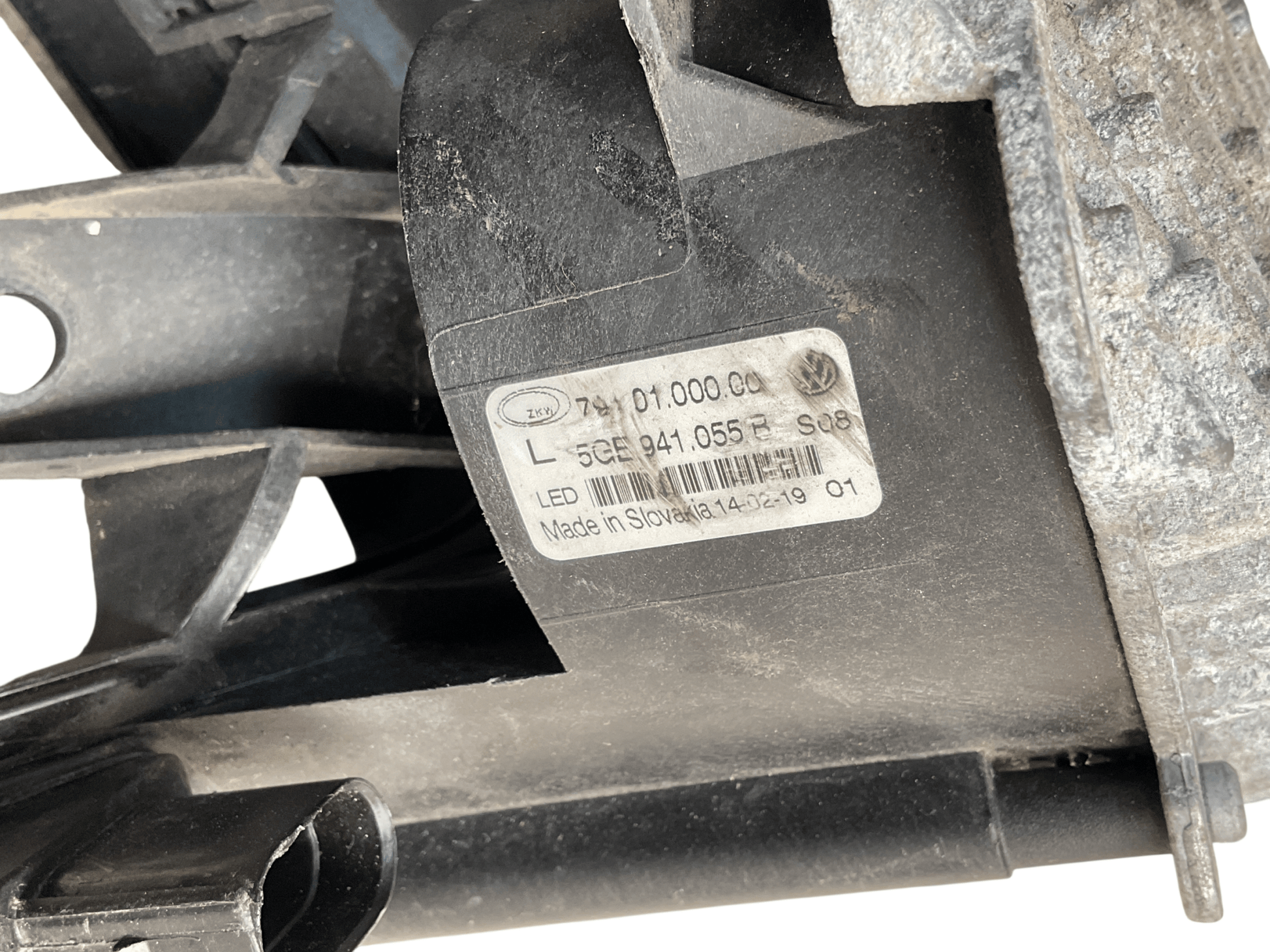 Faro antiniebla del izq VW Golf VII 14-20 - 5GE941055B