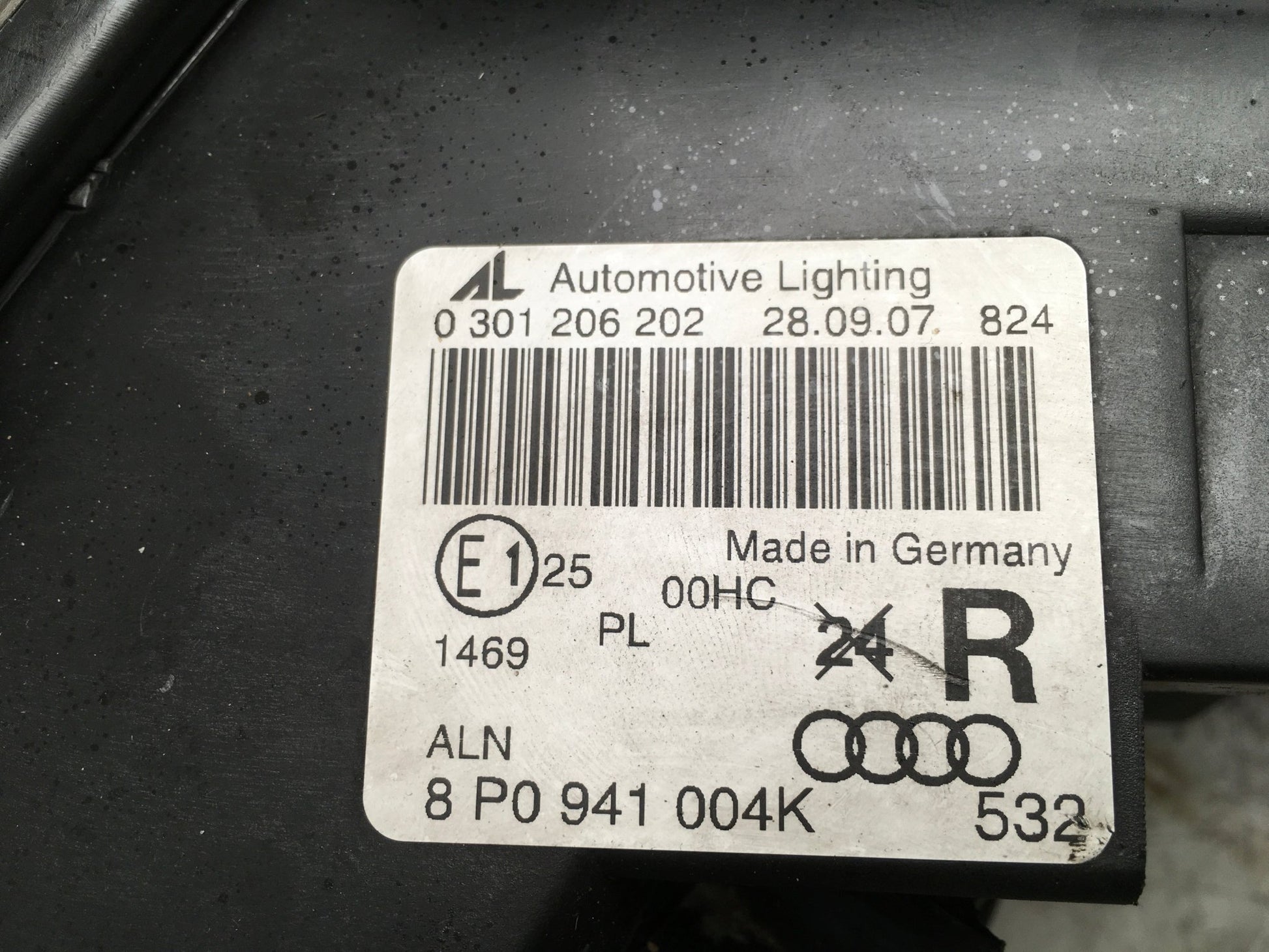 Faro dcho Audi A3 8P - 8P0941004K