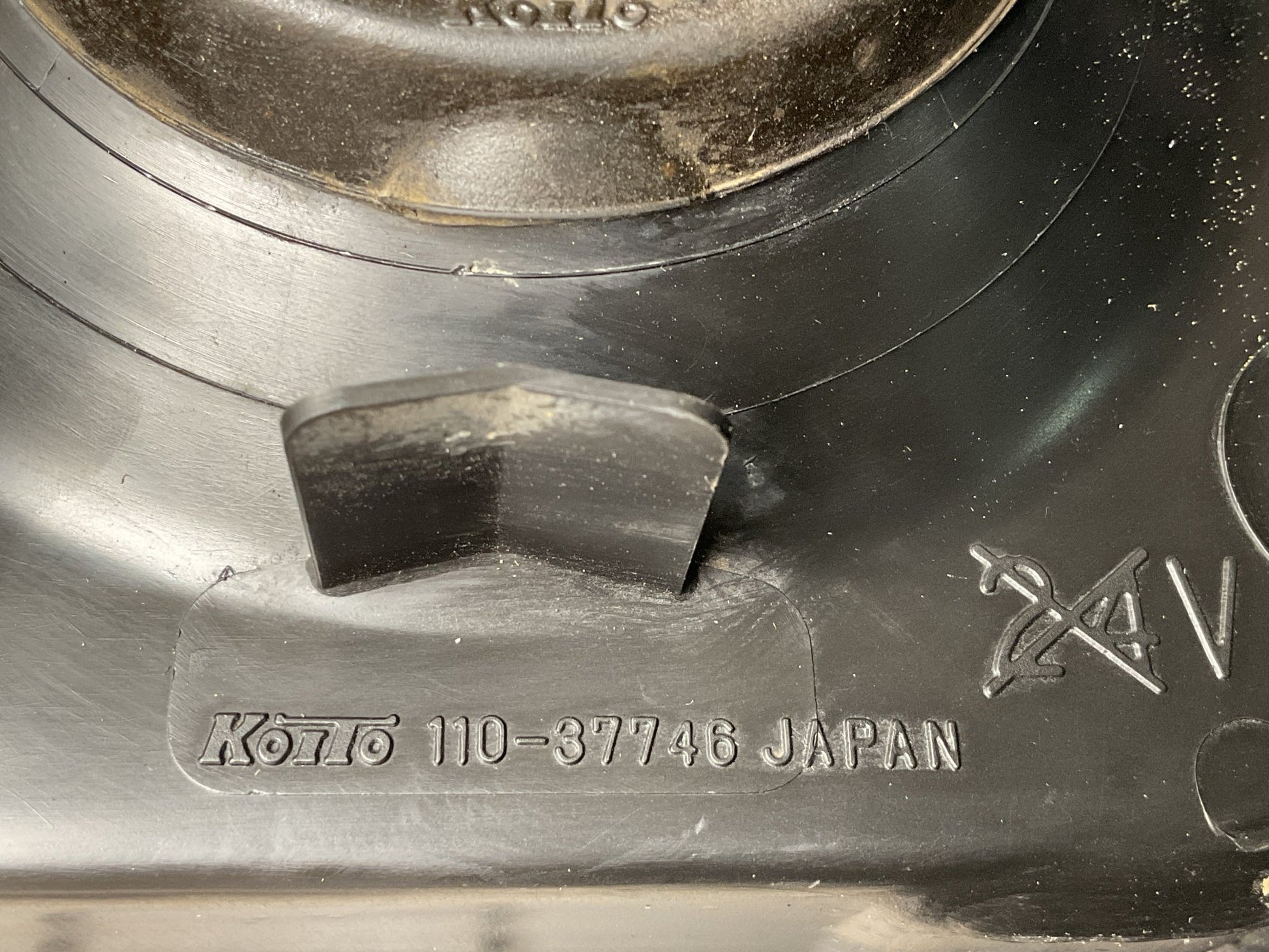 Faro dcho Mitsubishi Pajero 1991 - 1999 - 110 - 37746