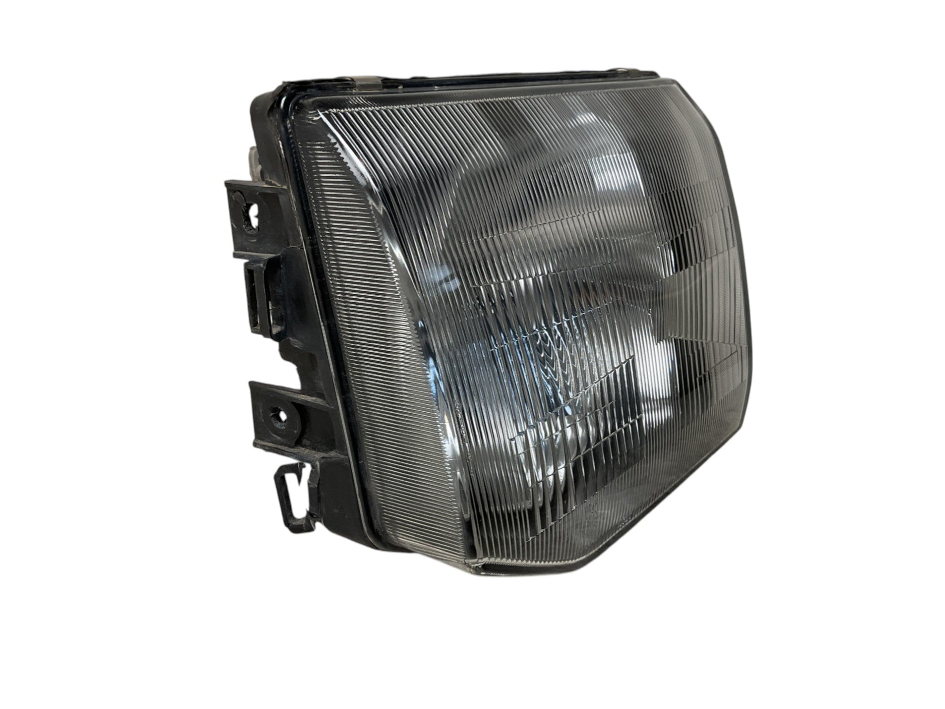 Faro dcho Mitsubishi Pajero 1991 - 1999 - 110 - 37746