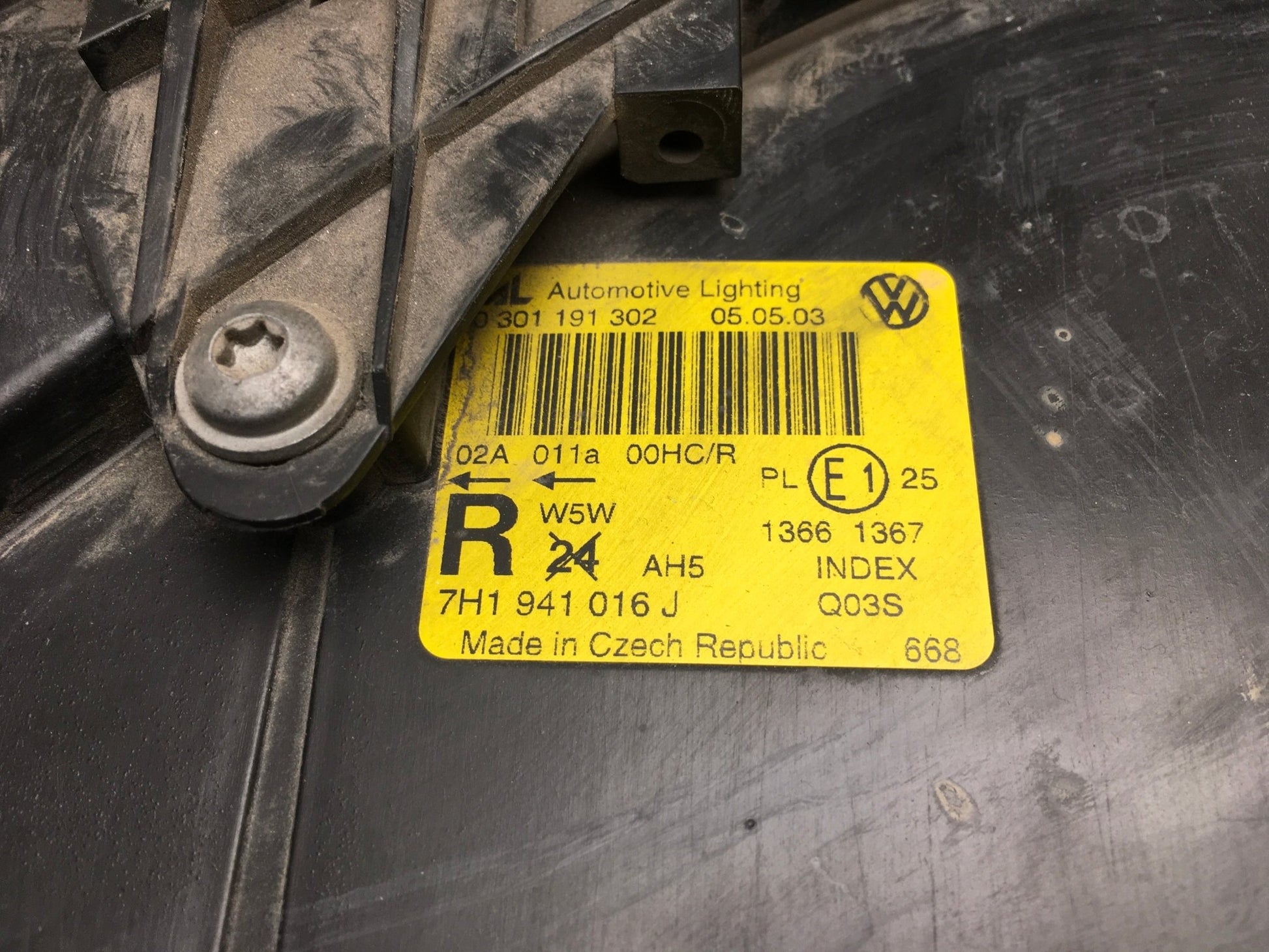 Faro dcho VW T5 7H1941016J - 7H1941016J