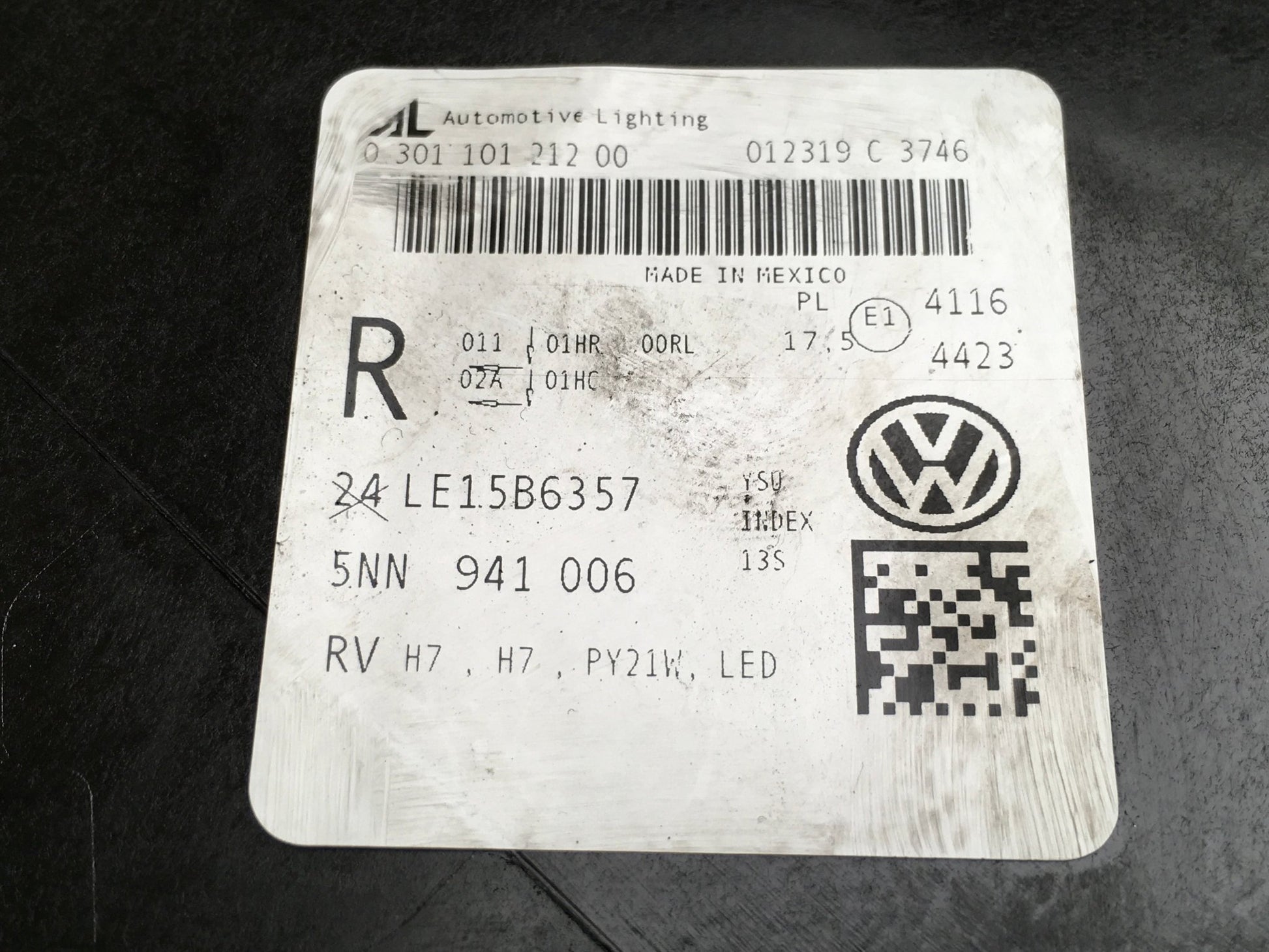 Faro dcho VW Tiguan II 4Motion - 5NN941006