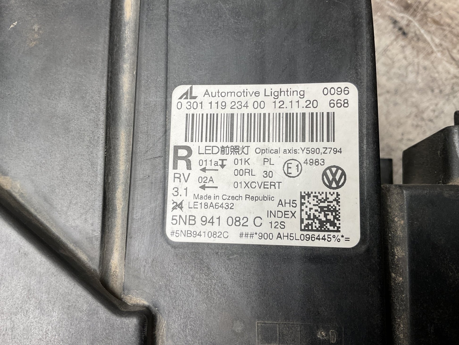 Faro dcho VW Tiguan II Fase 2 - 5NB941082C_