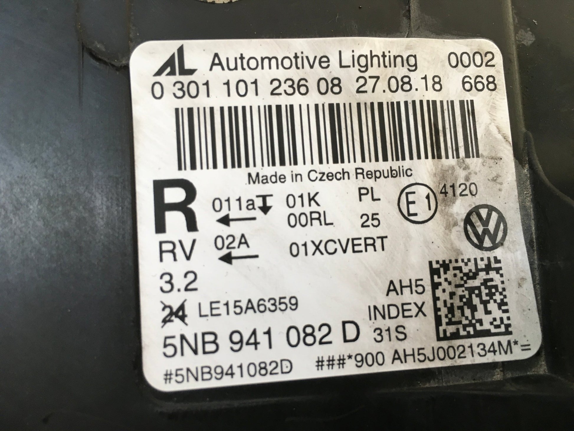 Faro dcho VW Tiguan II R-Line - 5NB941082D