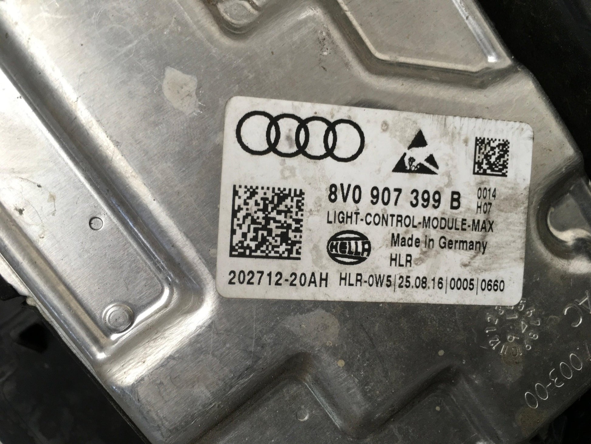 Faro dcho VW Touran II 5T - 5TB941082A