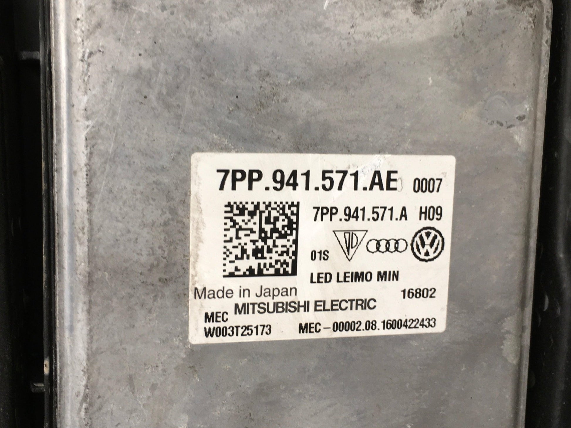 Faro dcho VW Touran II 5T - 5TB941082A