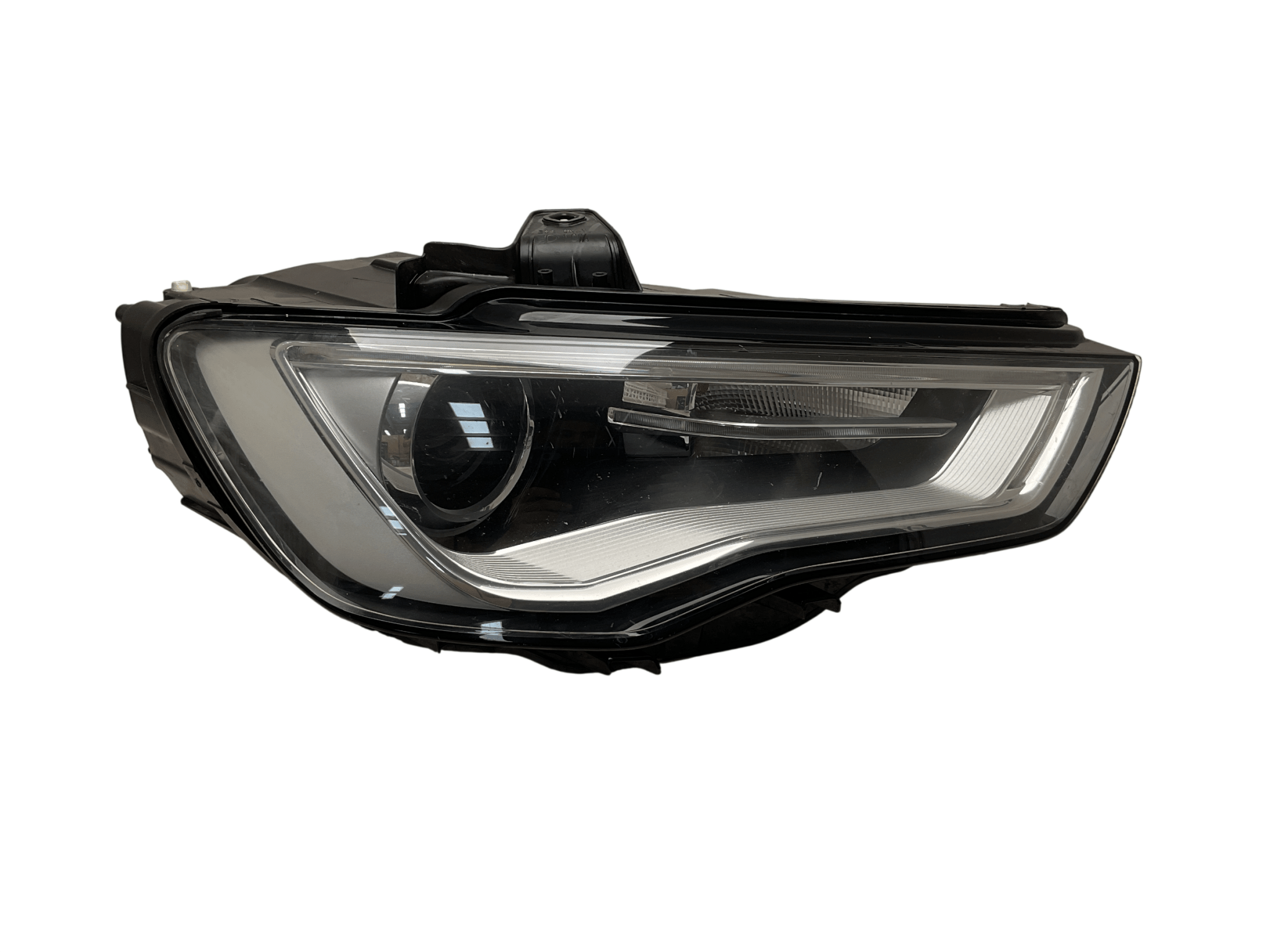 Faro del dcho Audi A3 12-20 - 8V0941006