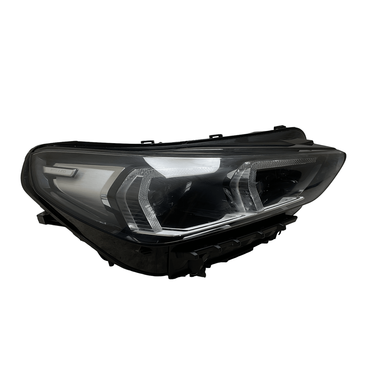 Faro del dcho BMW X1 22-26 - 63115A64424