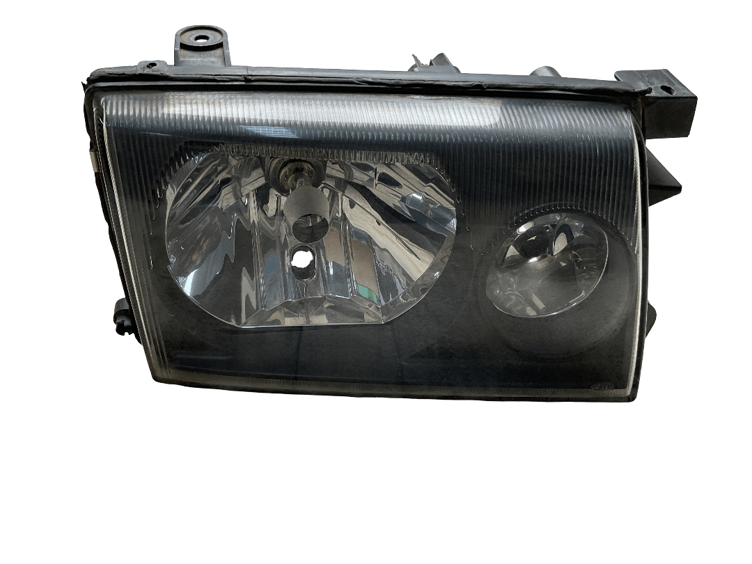 Faro del dcho Nissan Terrano 93-07 - 260100X400