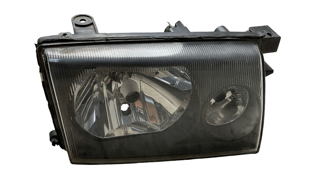Faro del dcho Nissan Terrano 93-07 - 260100X400