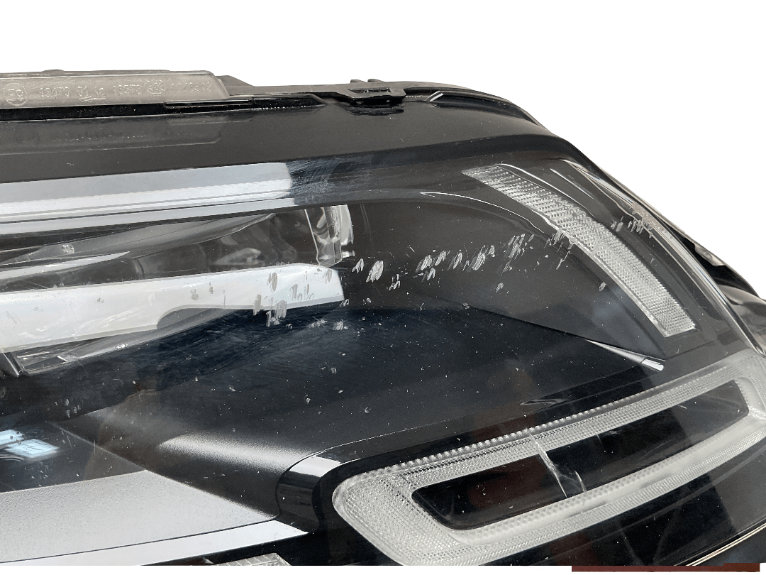 Faro del dcho Rover Velar 17-24 2.0 - J8A213W029