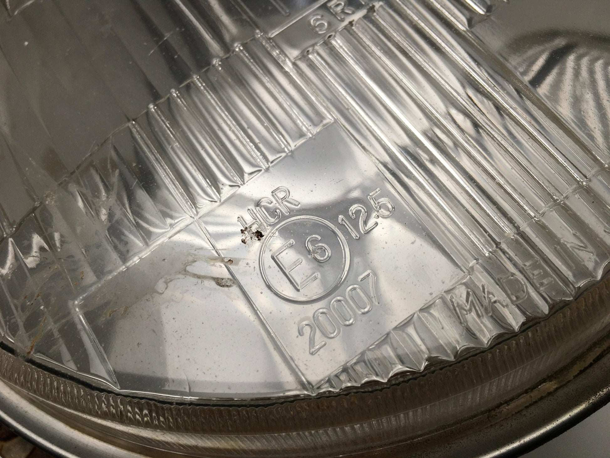 Faro delantero Mitsubishi Pajero I - H46R11