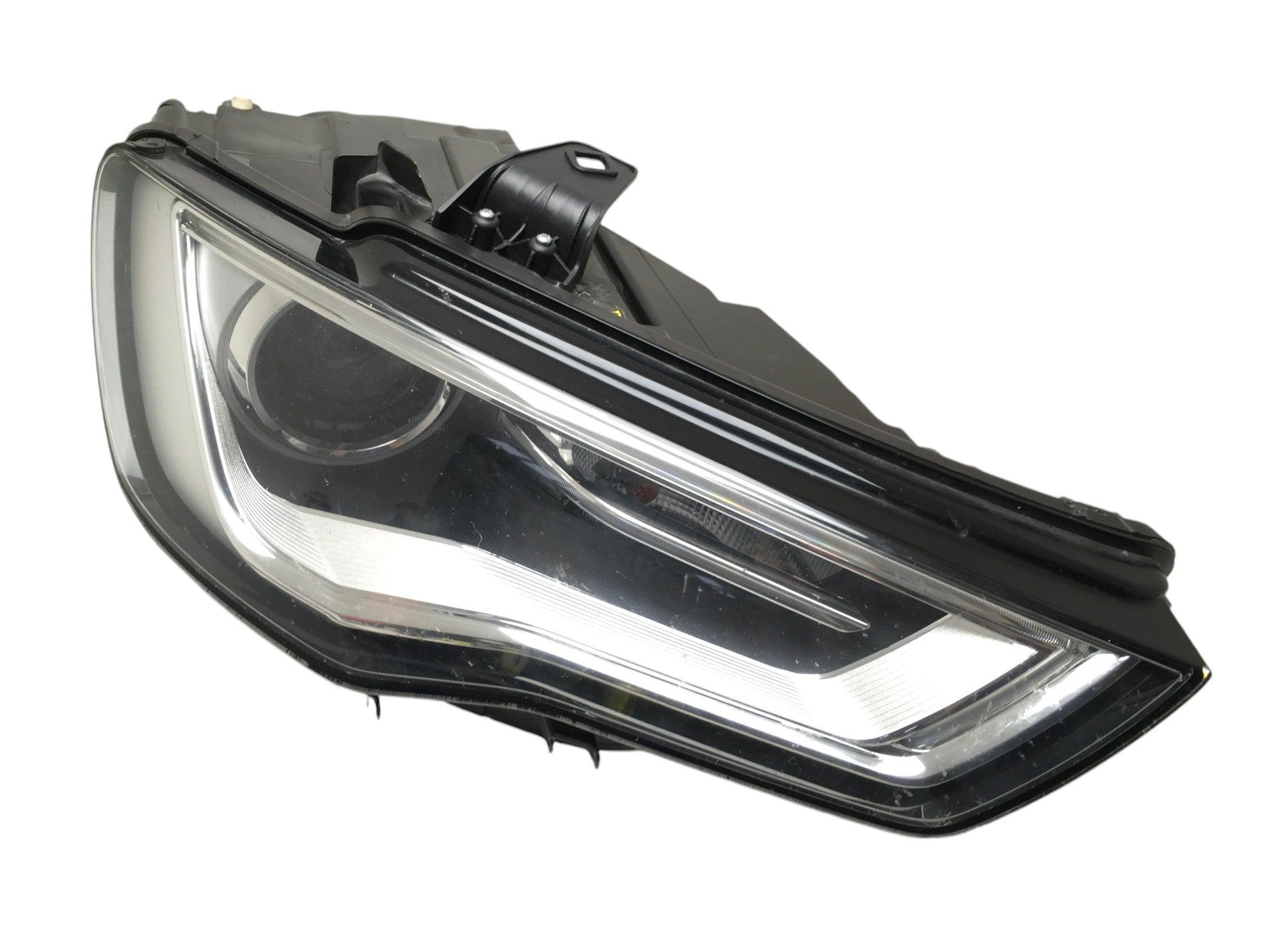 Faro derecho Audi A3 8V - 8V0941006