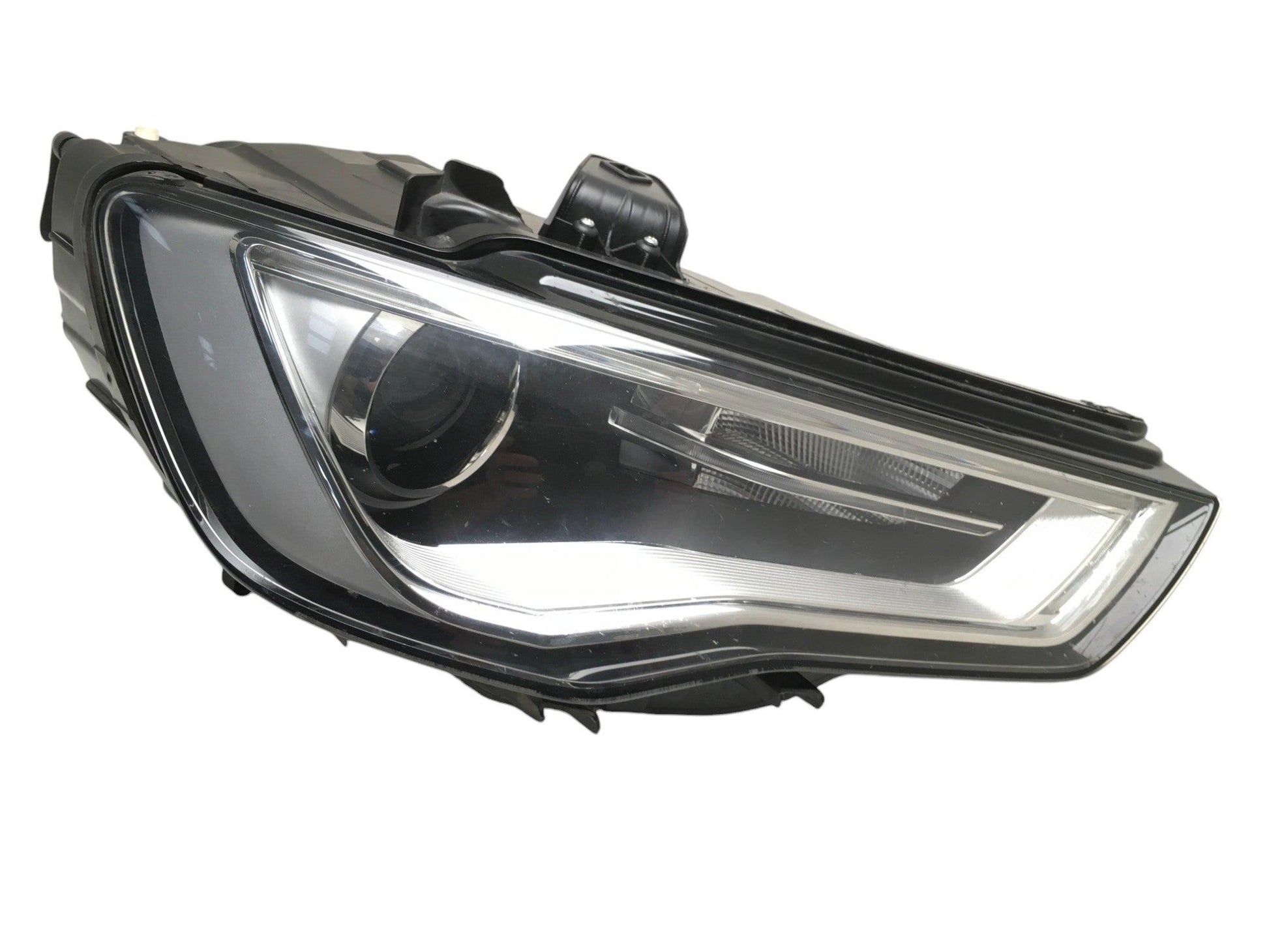 Faro derecho Audi A3 8V - 8V0941006