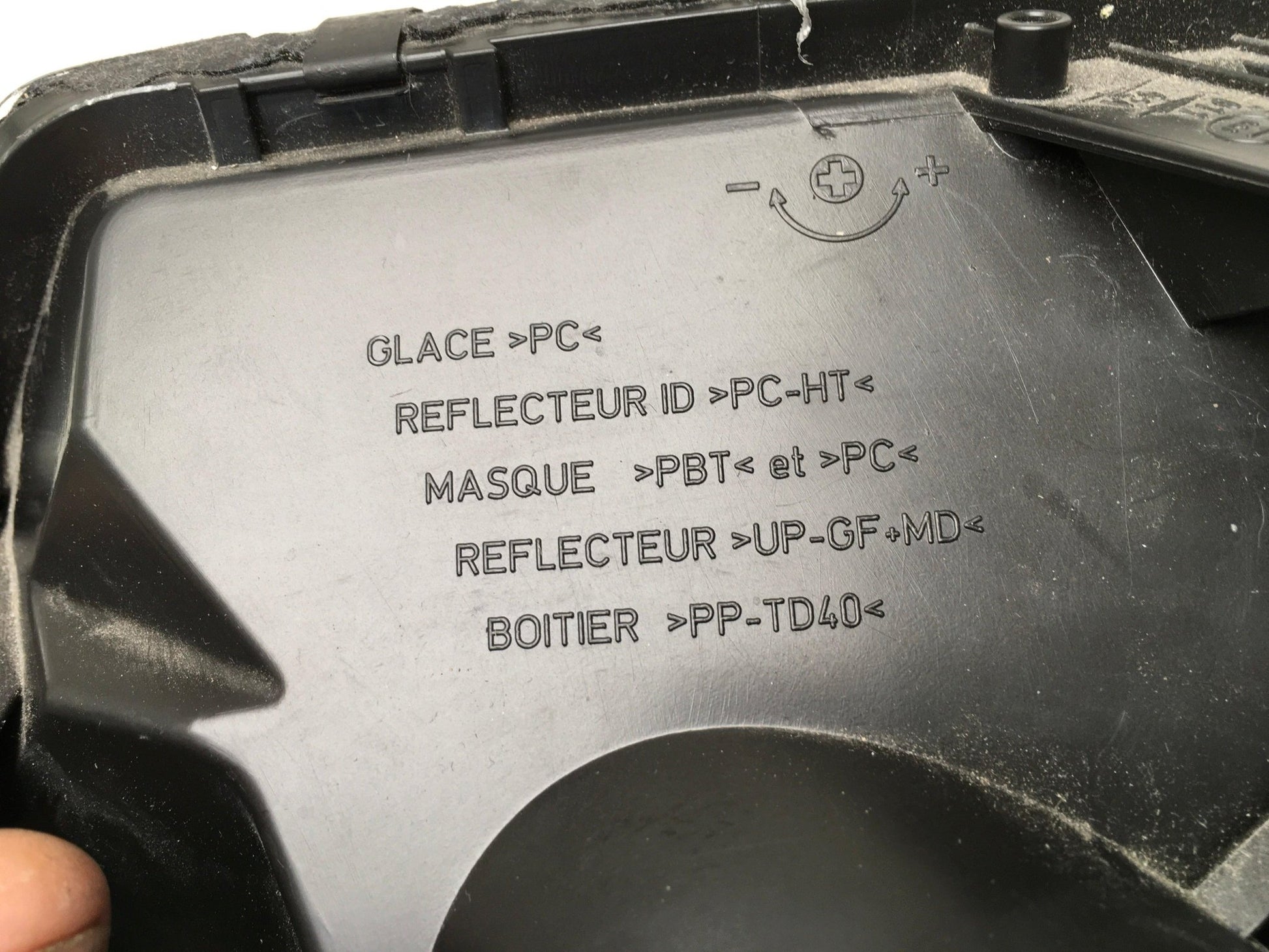 Faro derecho Dacia Duster II Fase2 - 260100156R