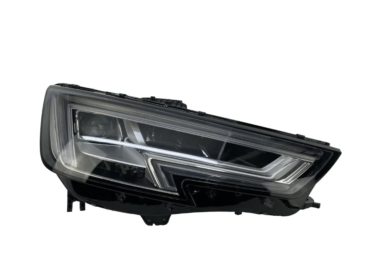 Faro derecho Full Led Audi A4 B9 Nuevo
