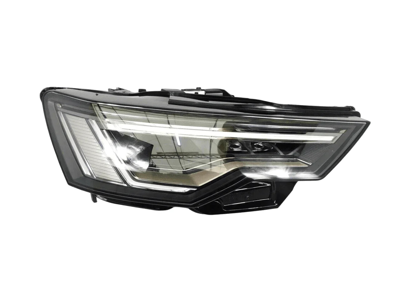 Faro derecho Full Led Audi A6 C8 Nuevo