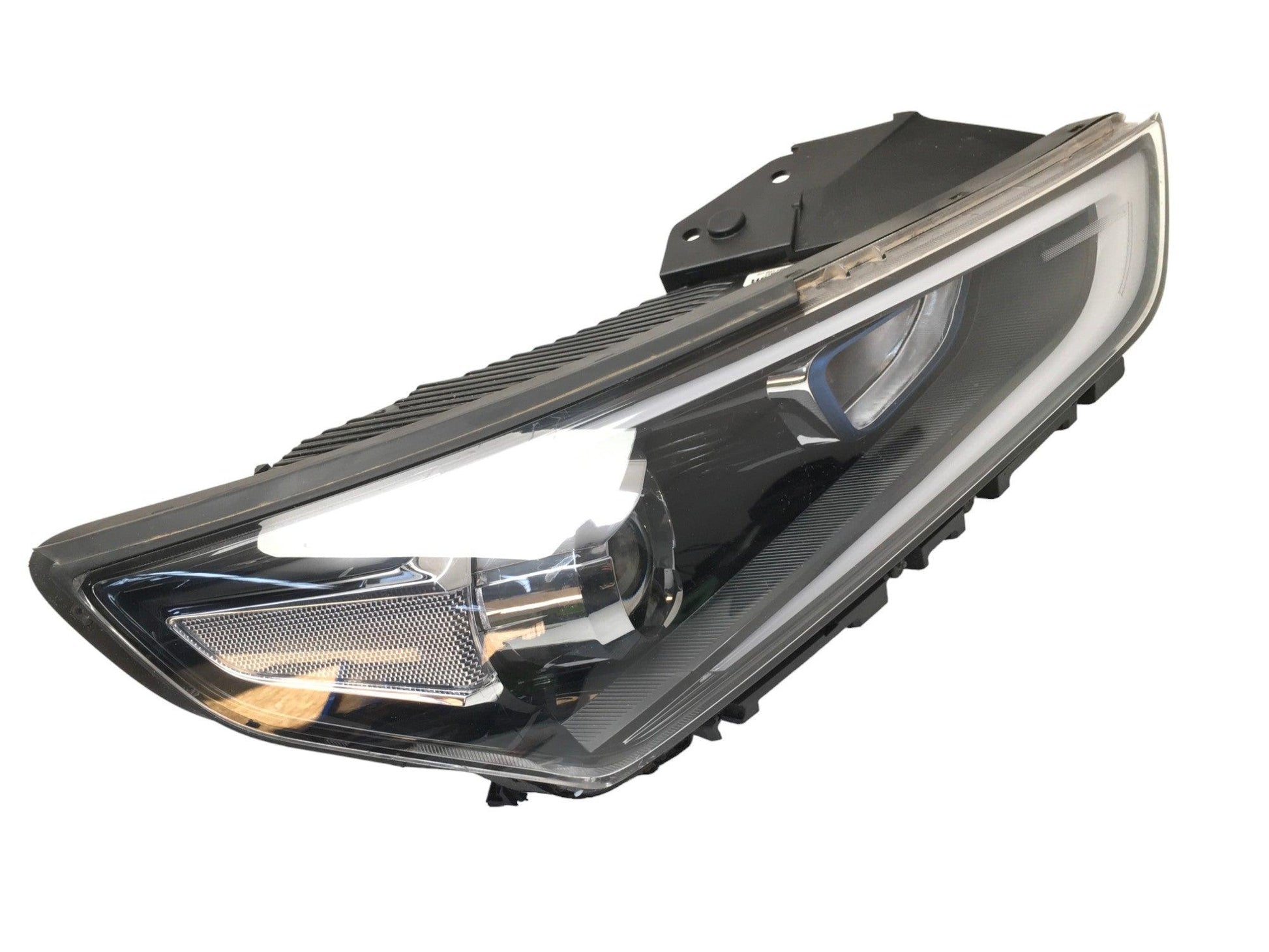 Faro derecho Hyundai Ionic Hibrido - 92102G2120