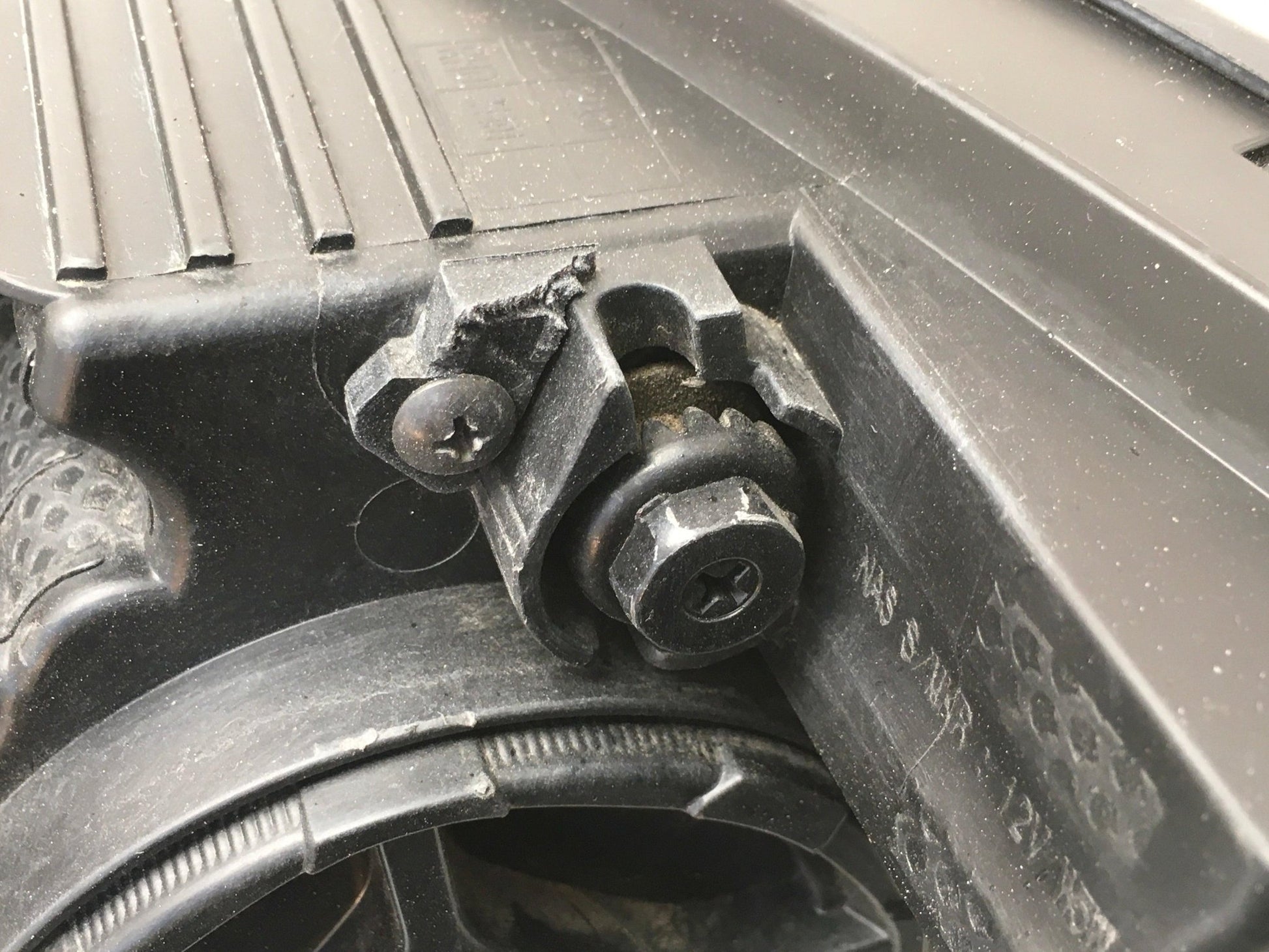 Faro derecho Hyundai Ionic Hibrido - 92102G2120