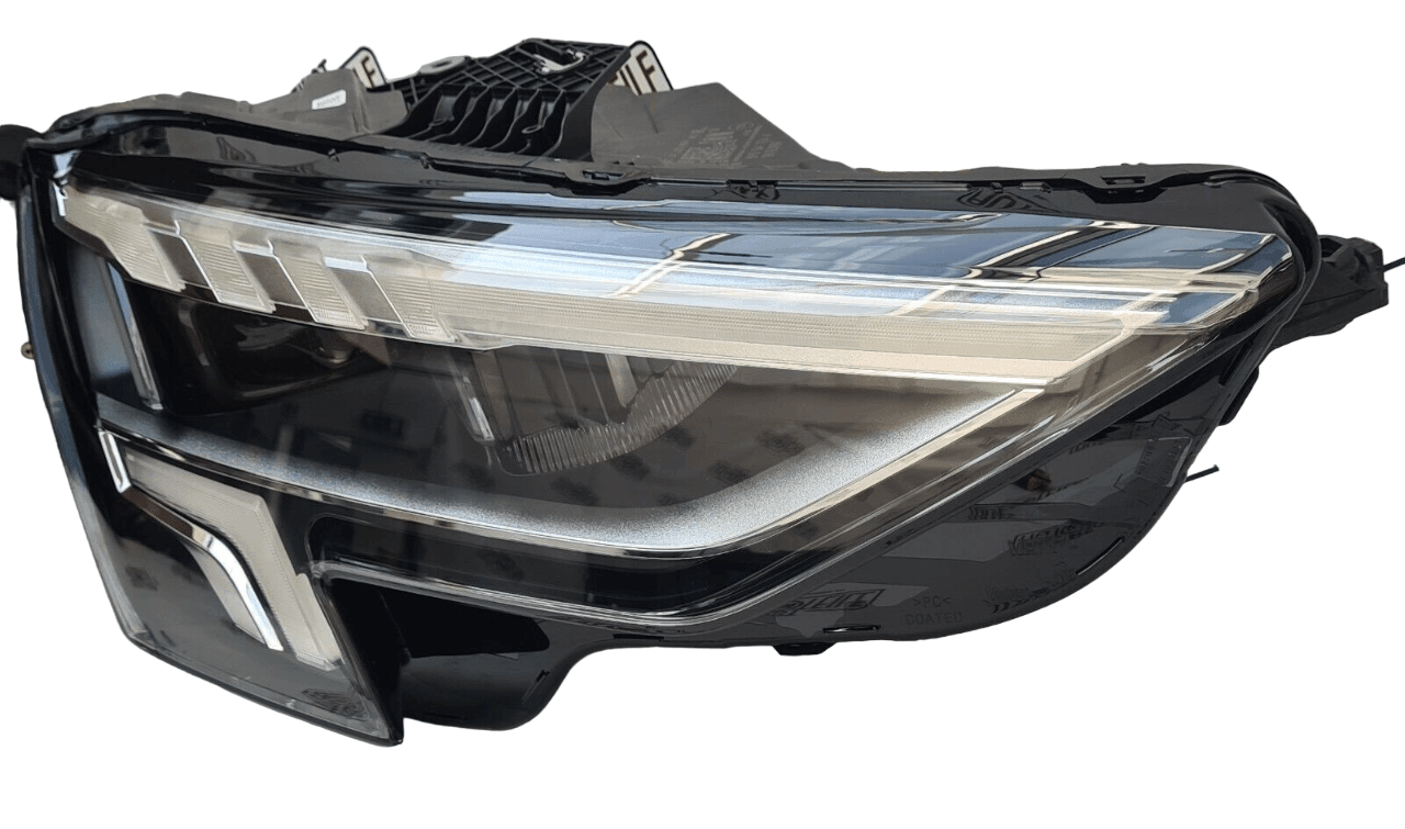 Faro Derecho Led Audi A3 8Y Nuevo - 8Y0941034A