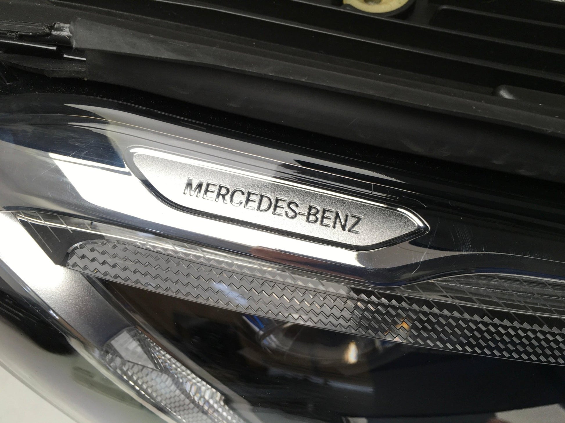 Faro derecho Mercedes W253 - A2539065003