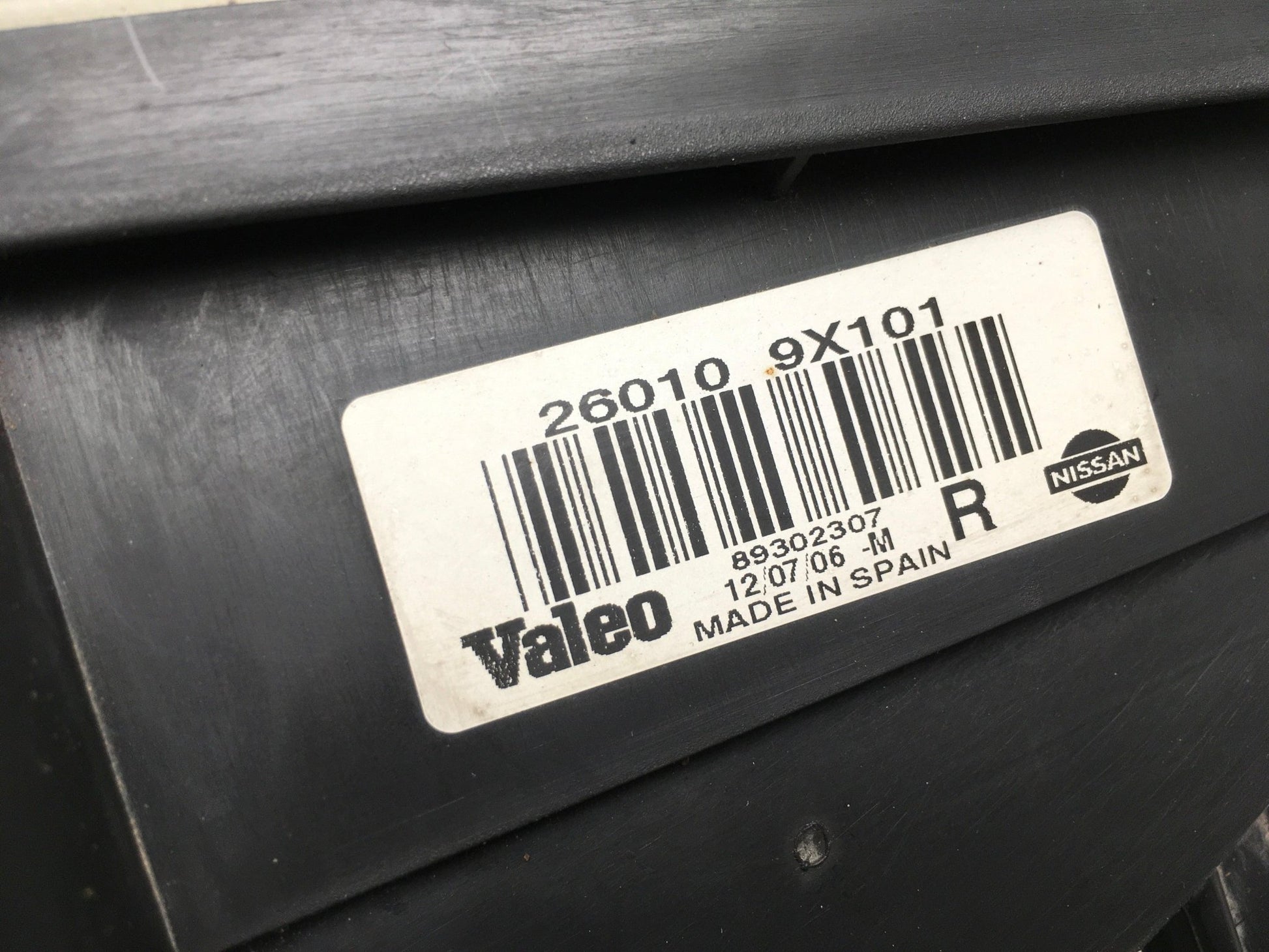 Faro derecho Nissan Atleon - 260109X101