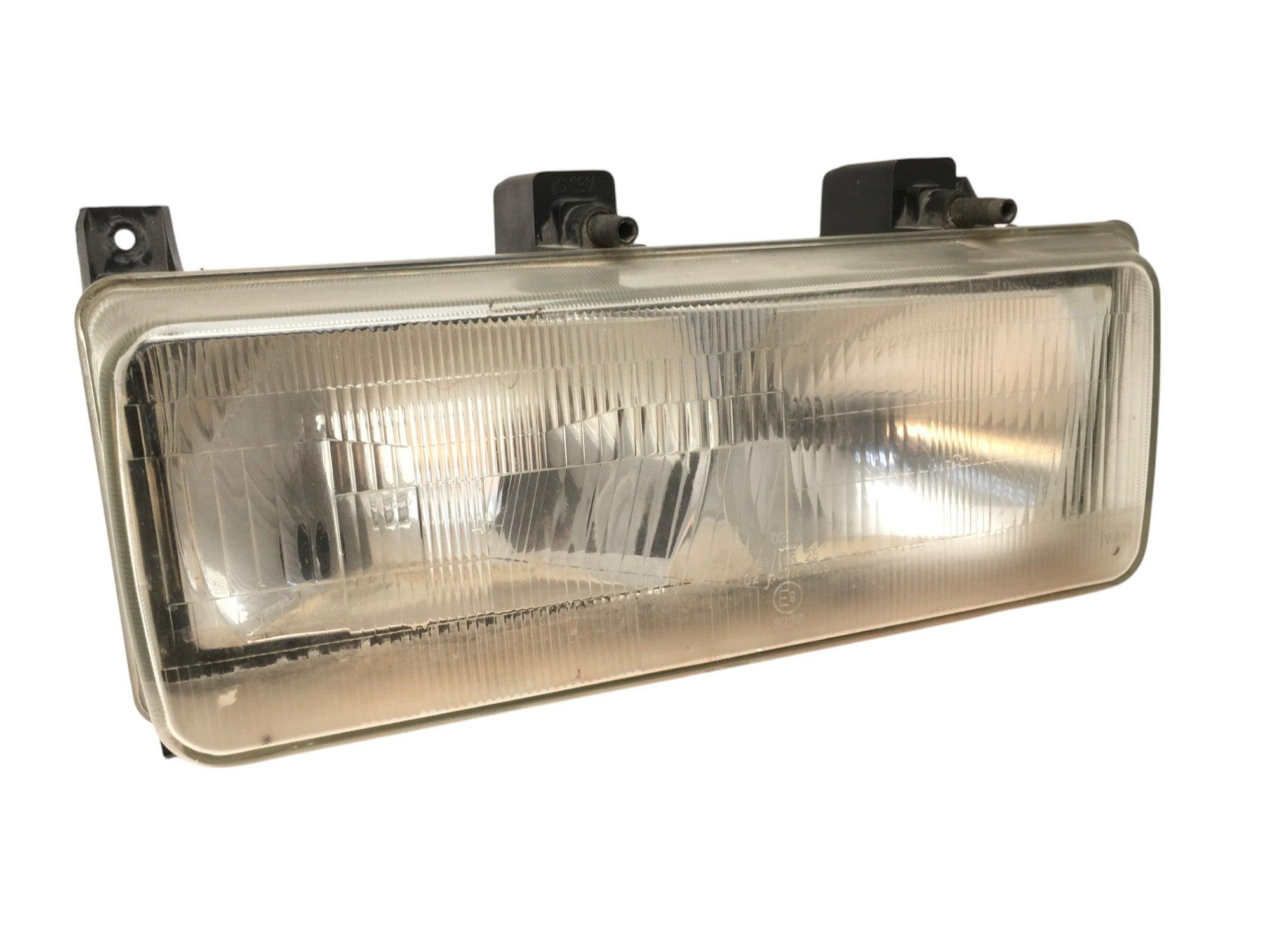 Faro derecho Nissan Atleon - 260109X101