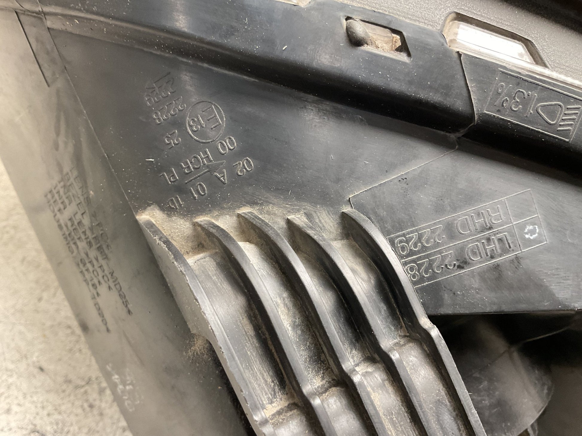 Faro Derecho Opel Antara 2010 - 2015 - 96627136