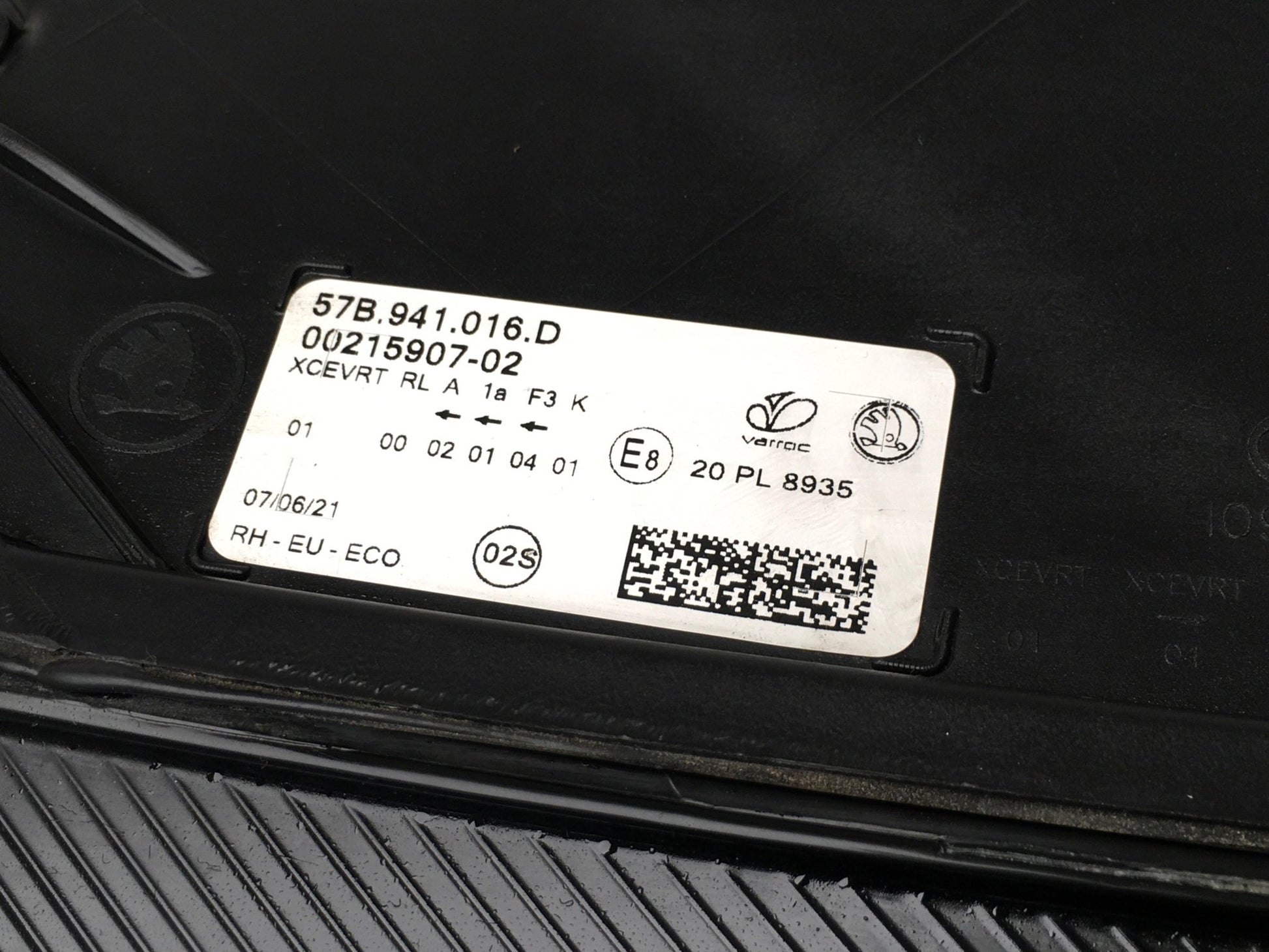 Faro derecho Skoda Karoq - 57B941016D _