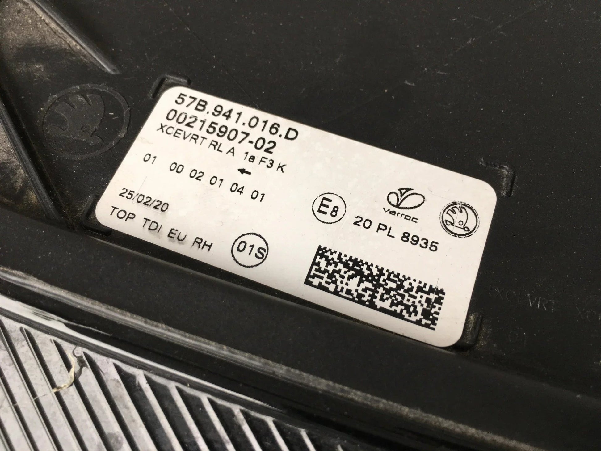 Faro derecho Skoda Karoq 57B941016D