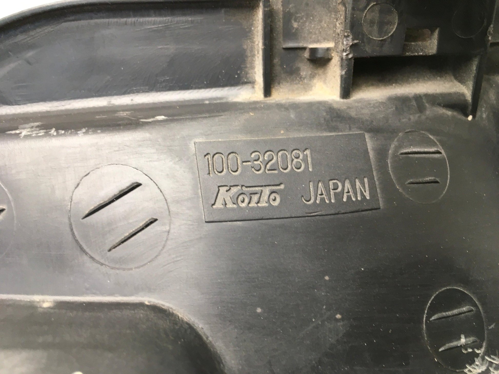 Faro derecho Suzuki Jimny FJ - 100 - 32081