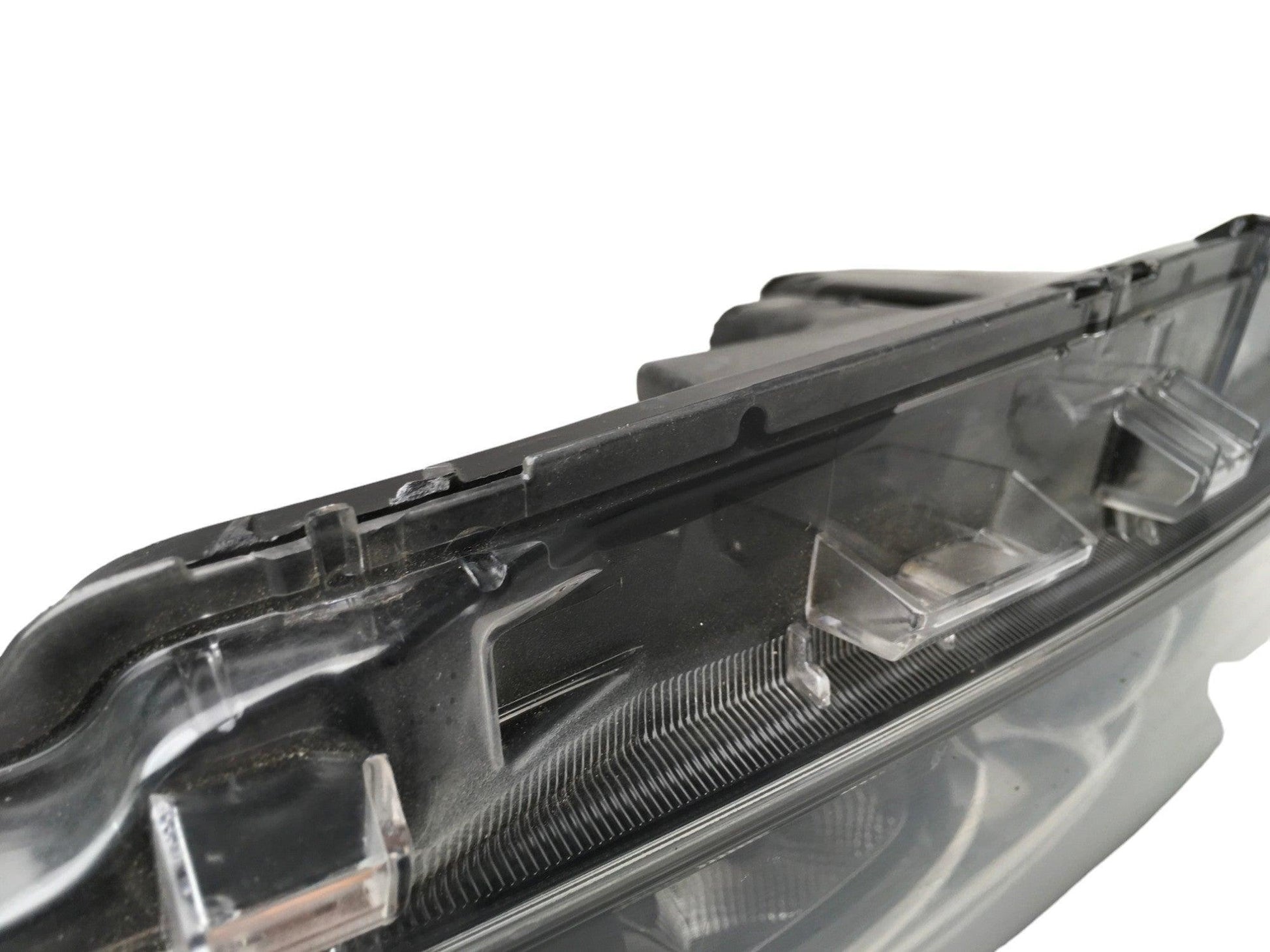 Faro derecho Toyota Yaris P13 - 9922681017