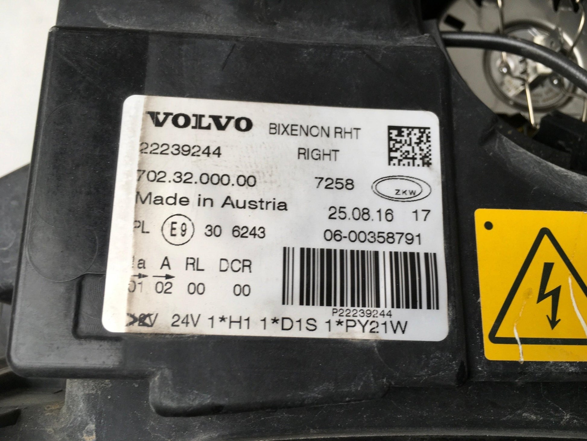 Faro derecho Volvo FH III - 22239244