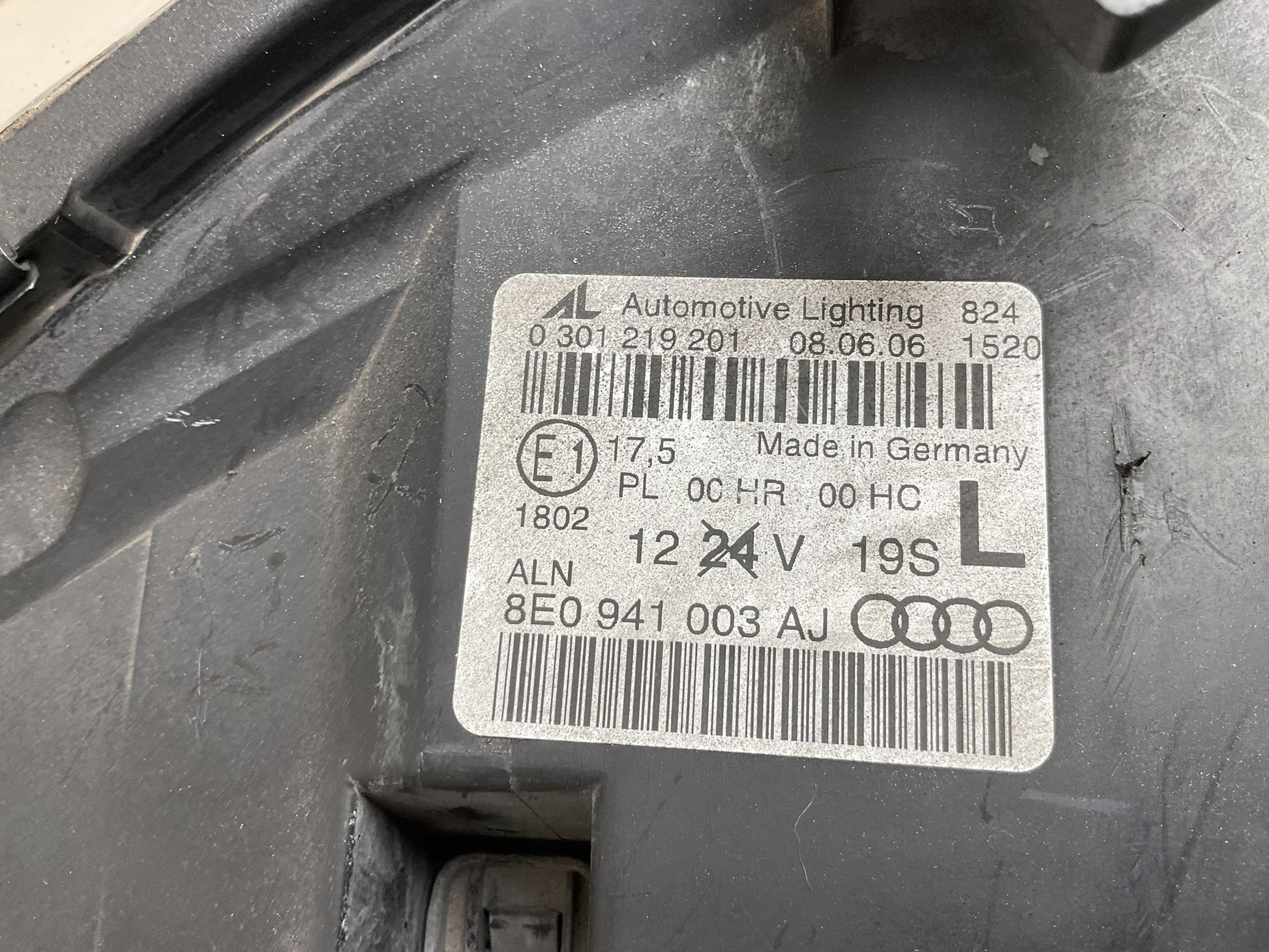 Faro izq Audi A4 B7 8E - 8E0941003AJ