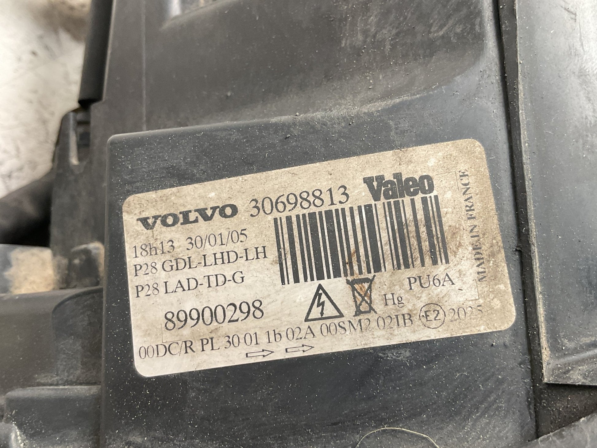 Faro izq Volvo XC90 I 30698813 - 89900298