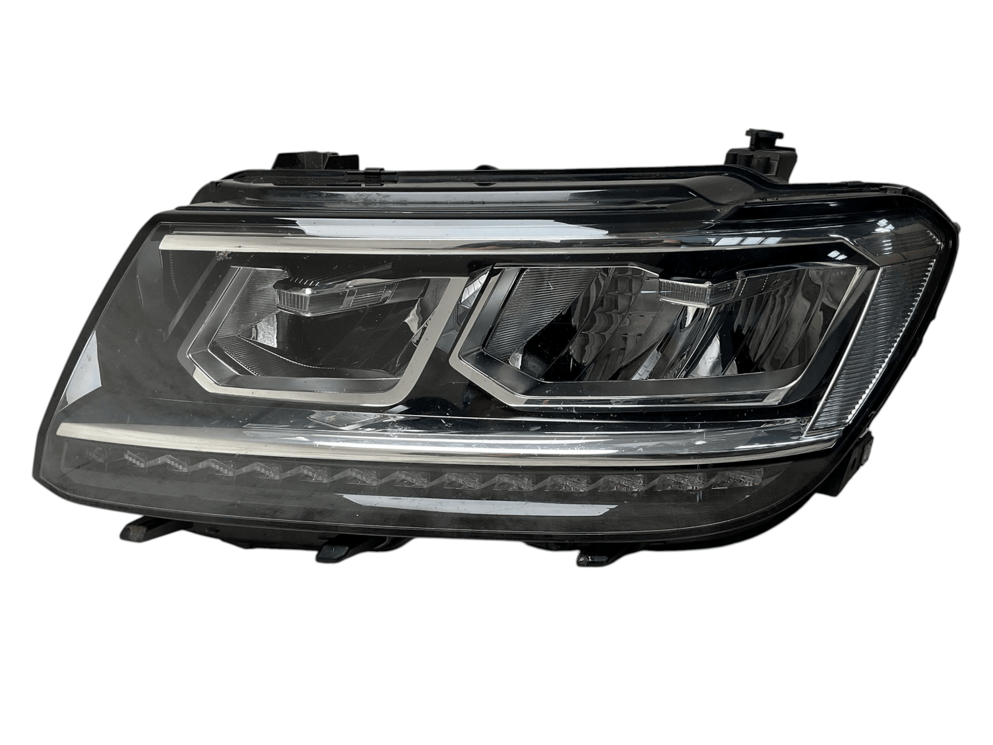 Faro izq VW Tiguan II 2016 2025 - 5NB941035D