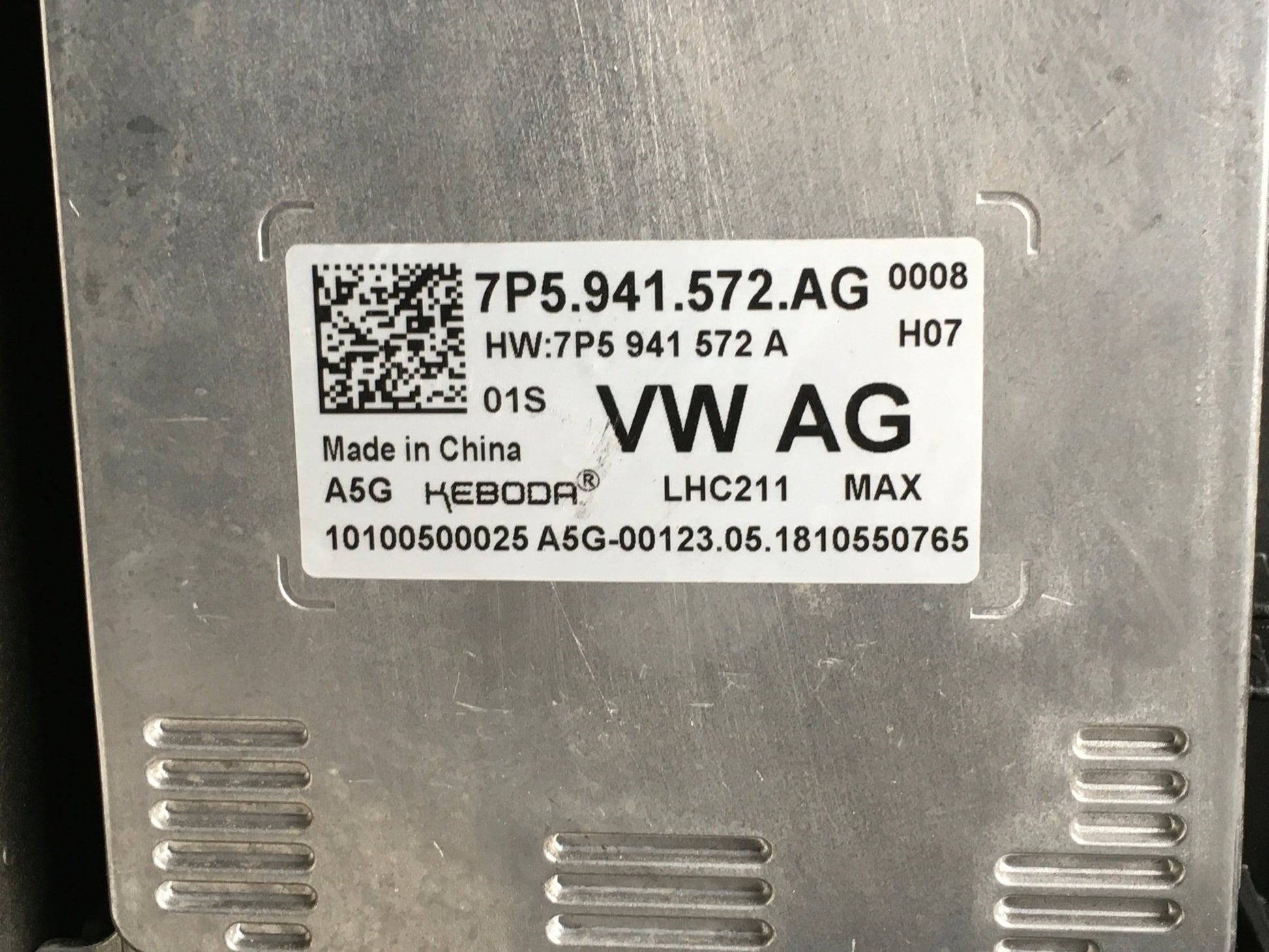 Faro izq VW Tiguan II R-Line - 5NB941081D