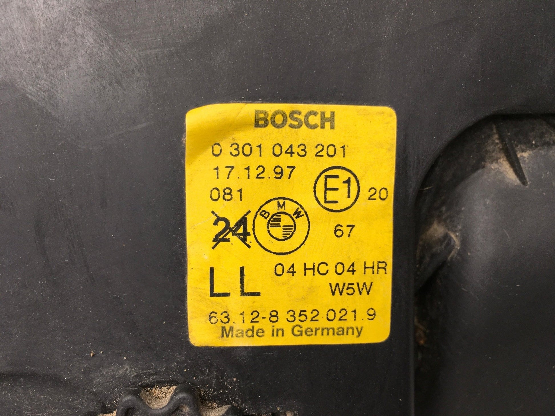 Faro izquierdo BMW 7 - 0301043201