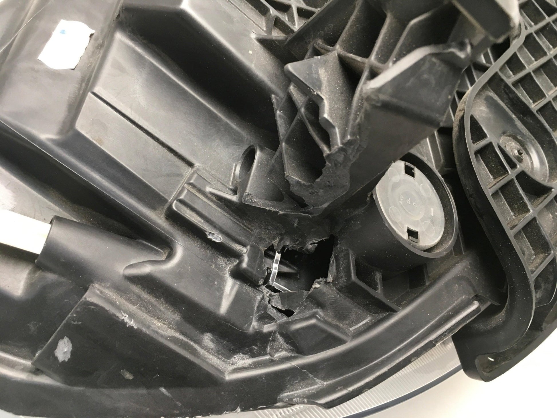 Faro izquierdo Ford Kuga II Titanium - 90156361