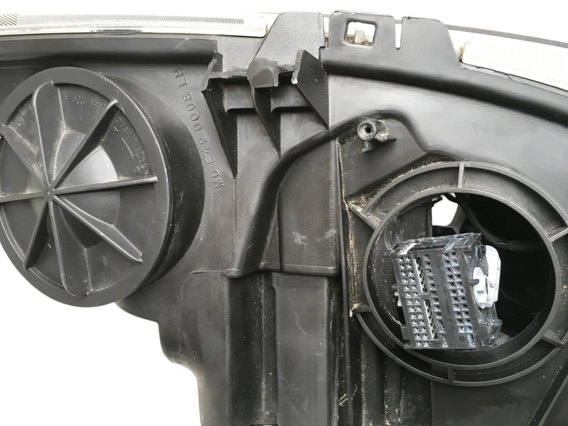 Faro izquierdo Iveco Stralis S - Way - 10R050081 _