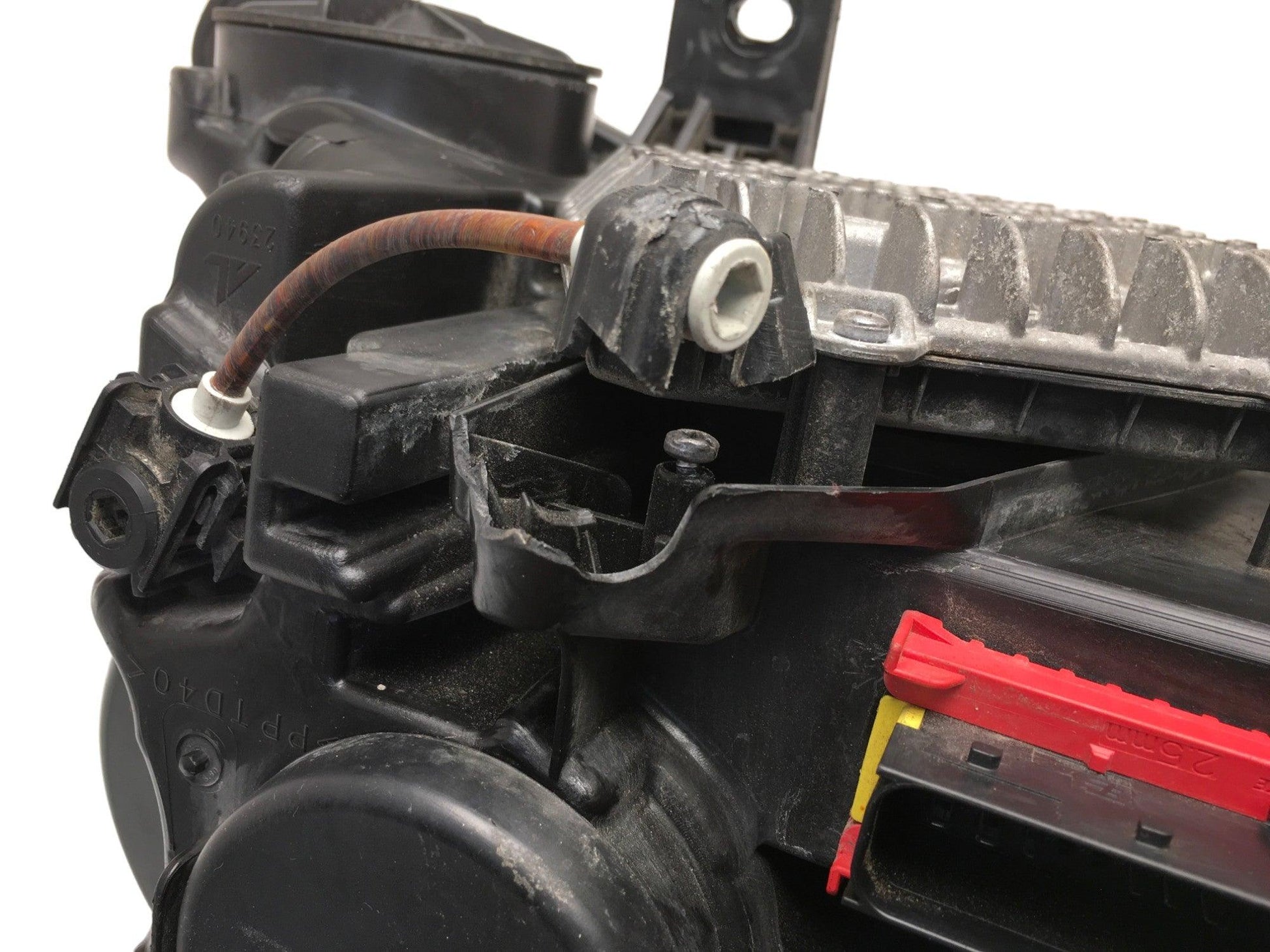 Faro izquierdo Iveco Stralis S - Way - 10R050081