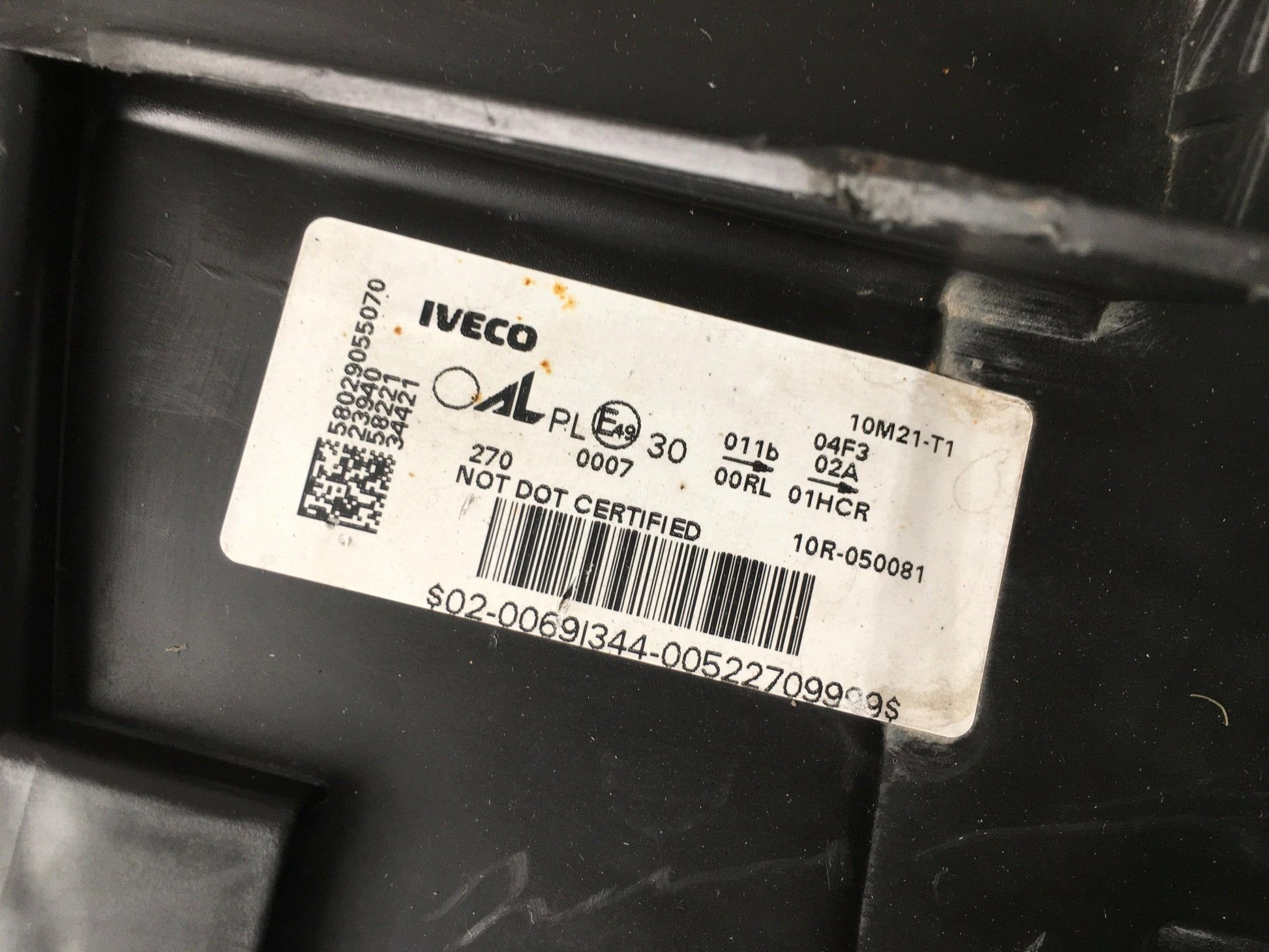 Faro izquierdo Iveco Stralis S - Way - 10R050081