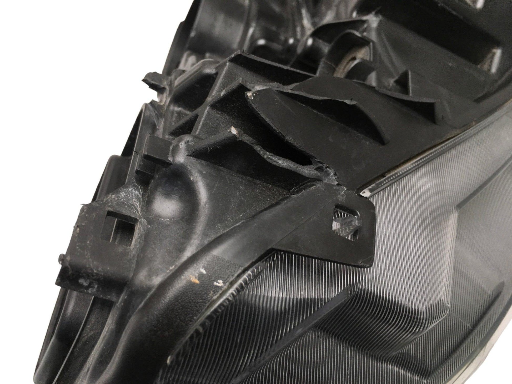 Faro izquierdo Iveco Stralis S - Way - 10R050081