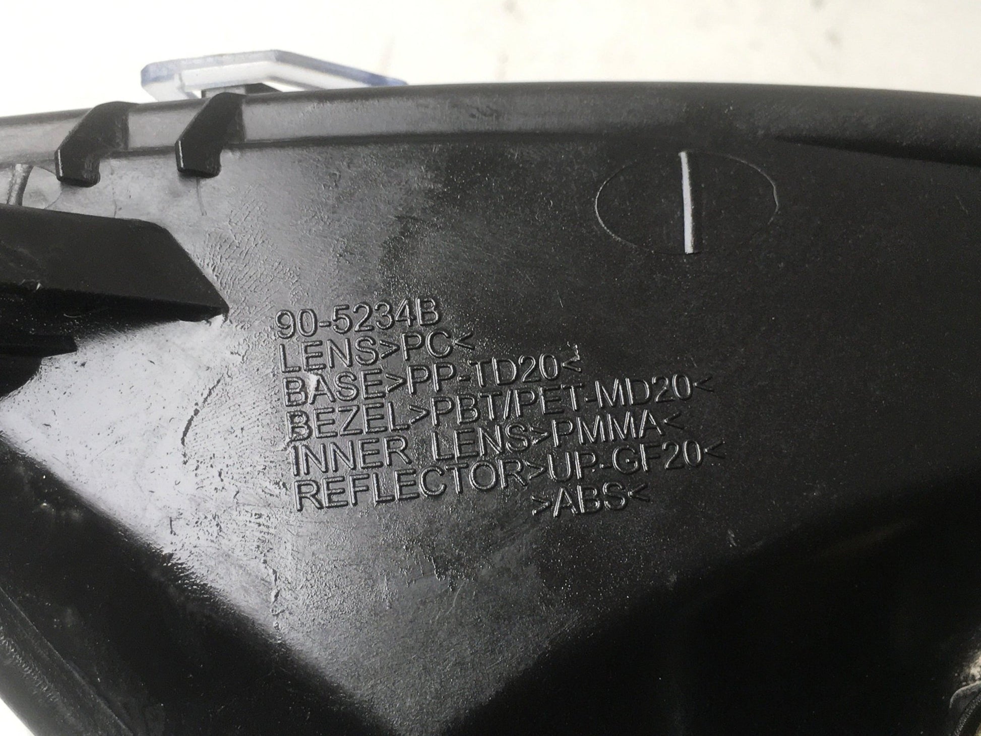 Faro izquierdo Kymco Xciting 400i - 33100-LGR2-E00