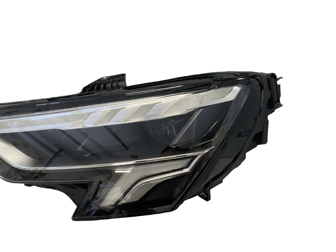 Faro izquierdo Led Audi A3 8Y Nuevo - 8Y0941033A