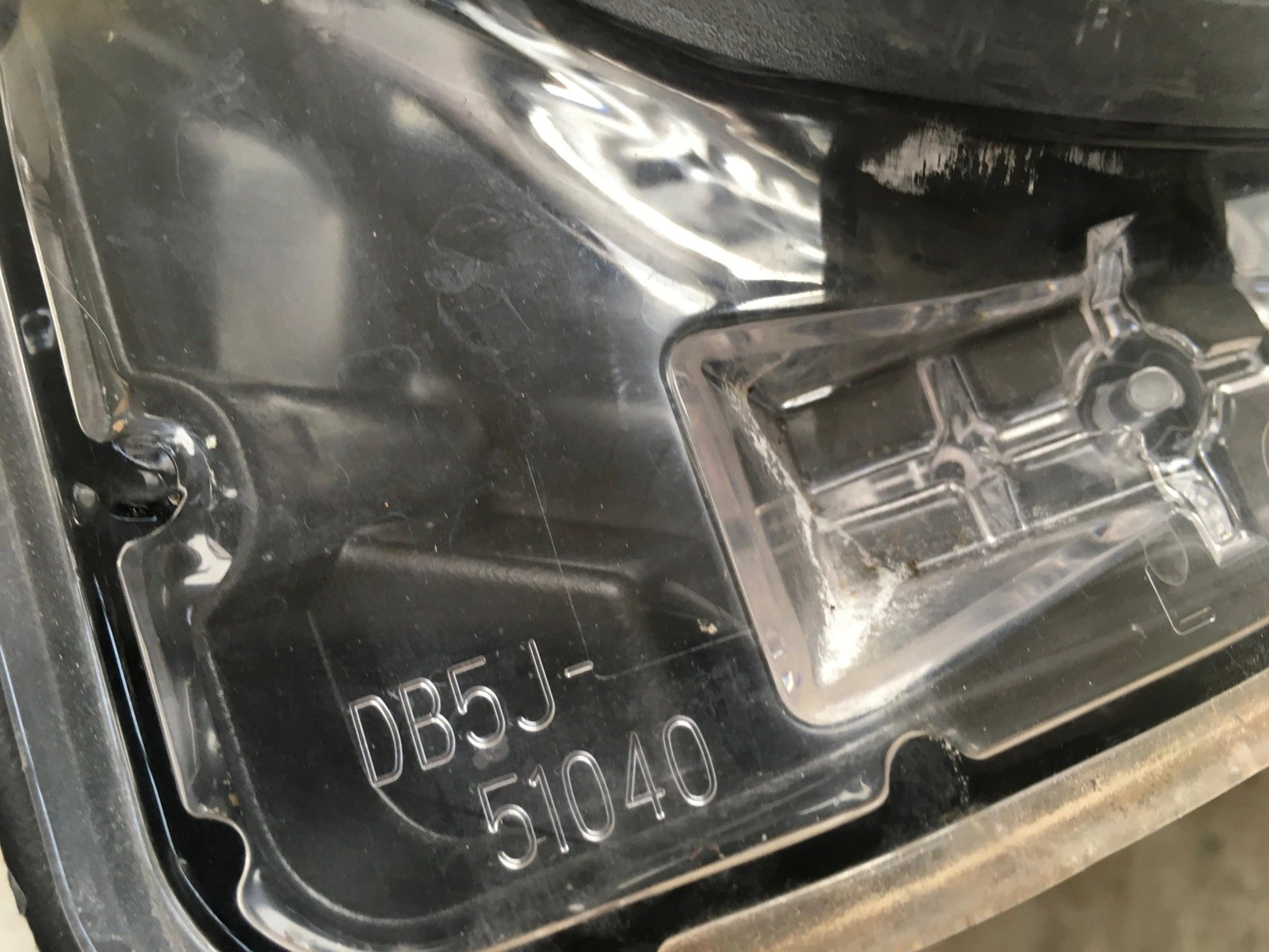 Faro izquierdo Mazda 2 DL - DB5J51040