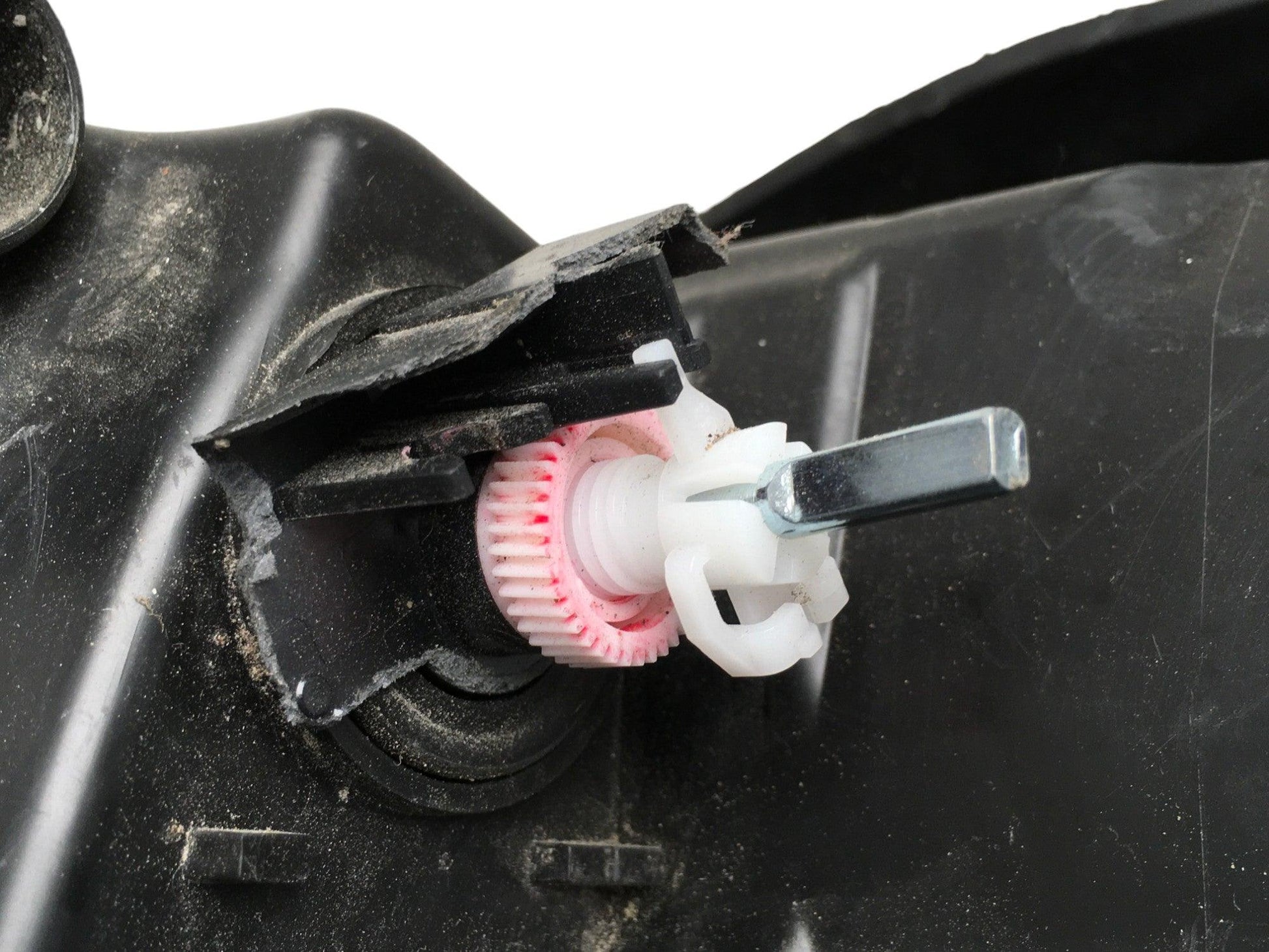 Faro Izquierdo Mazda CX - 30 - DFR751030