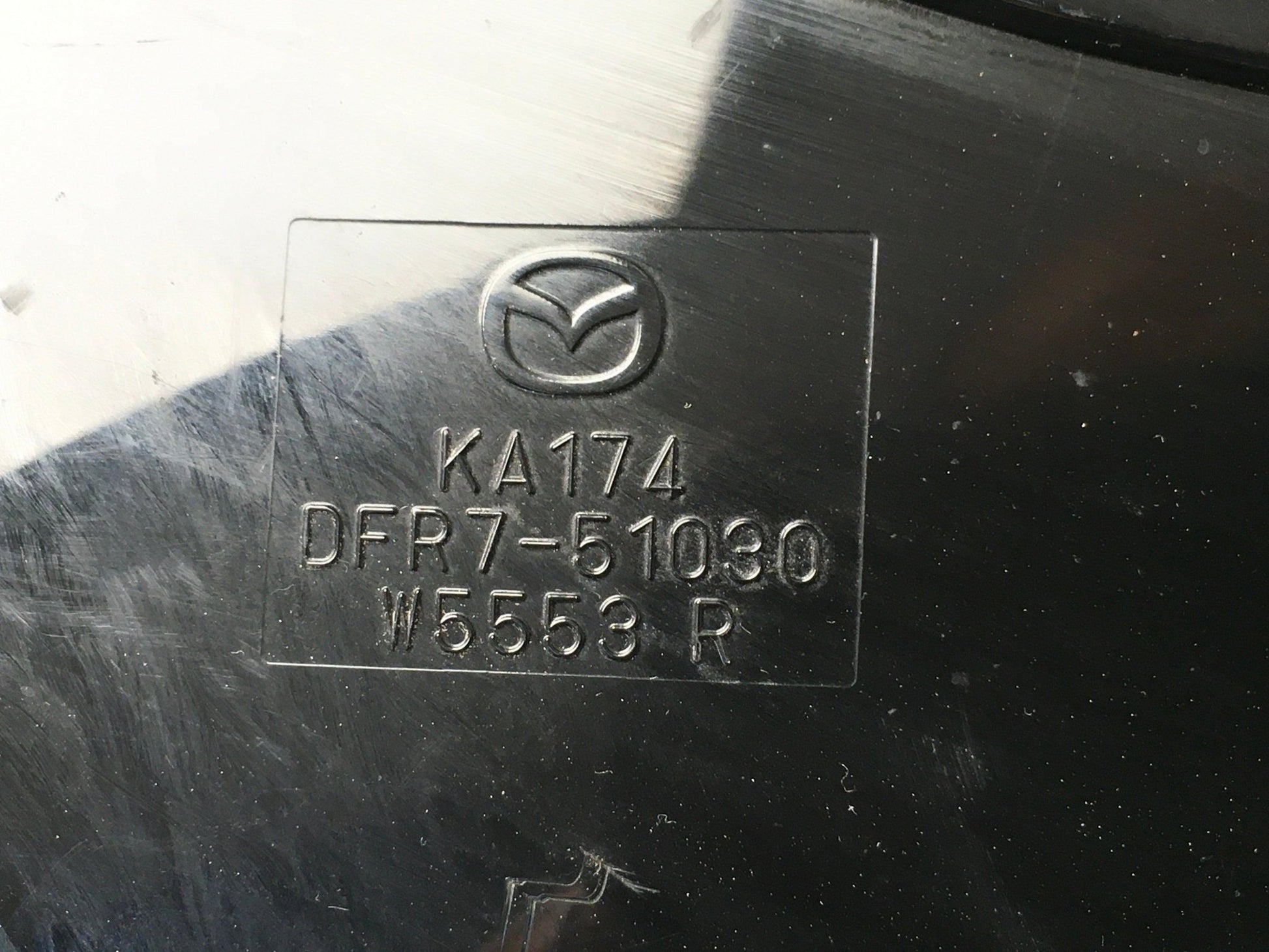 Faro Izquierdo Mazda CX - 30 - DFR751030