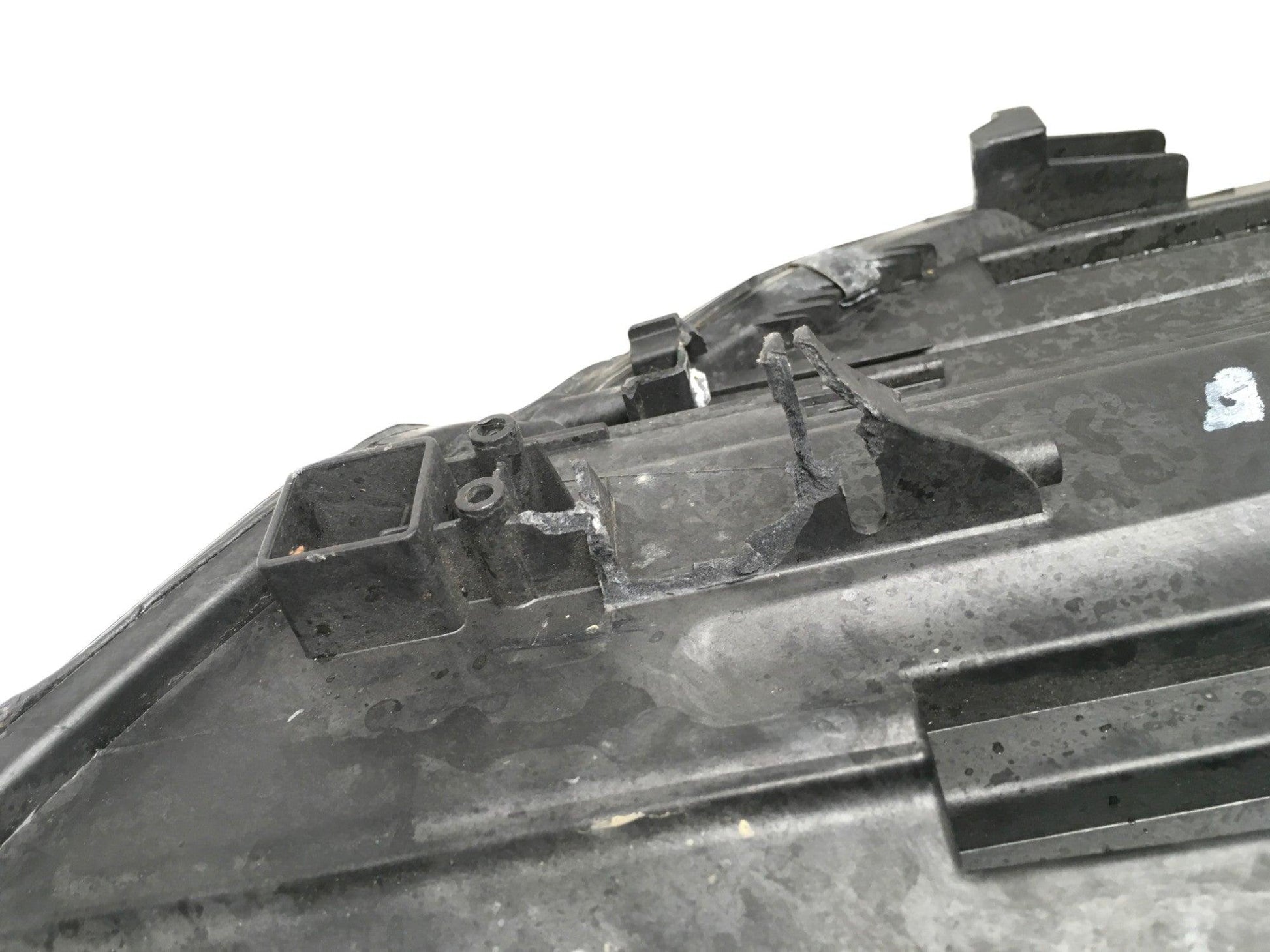 Faro izquierdo Mercedes CLA C117 - A1179065100