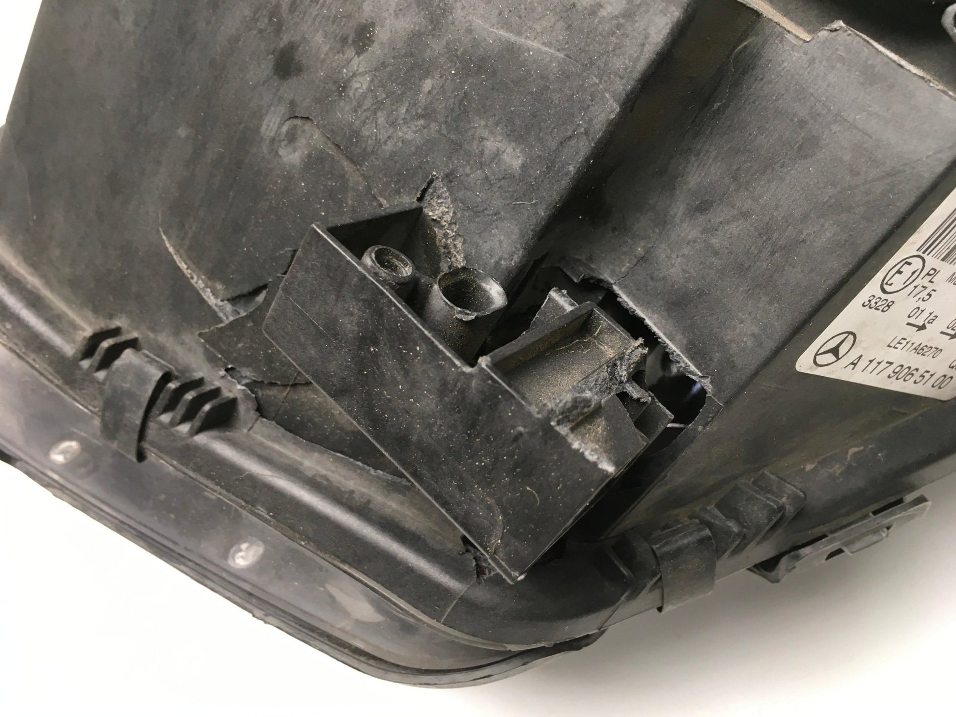 Faro izquierdo Mercedes CLA C117 - A1179065100